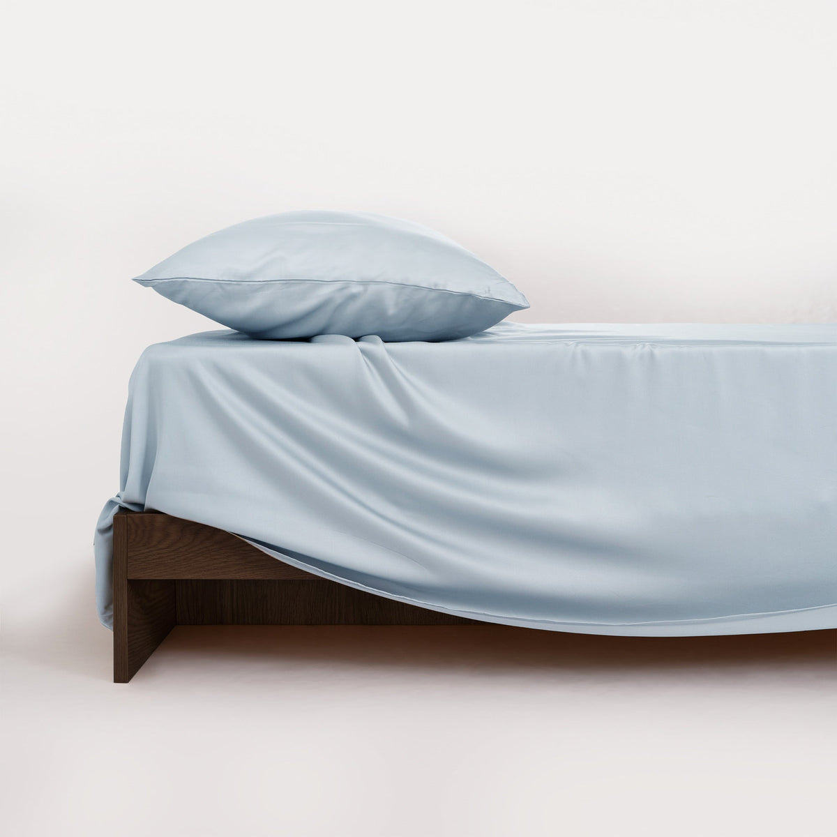 Bamboo Pillowcases with Pet Hair Repellent