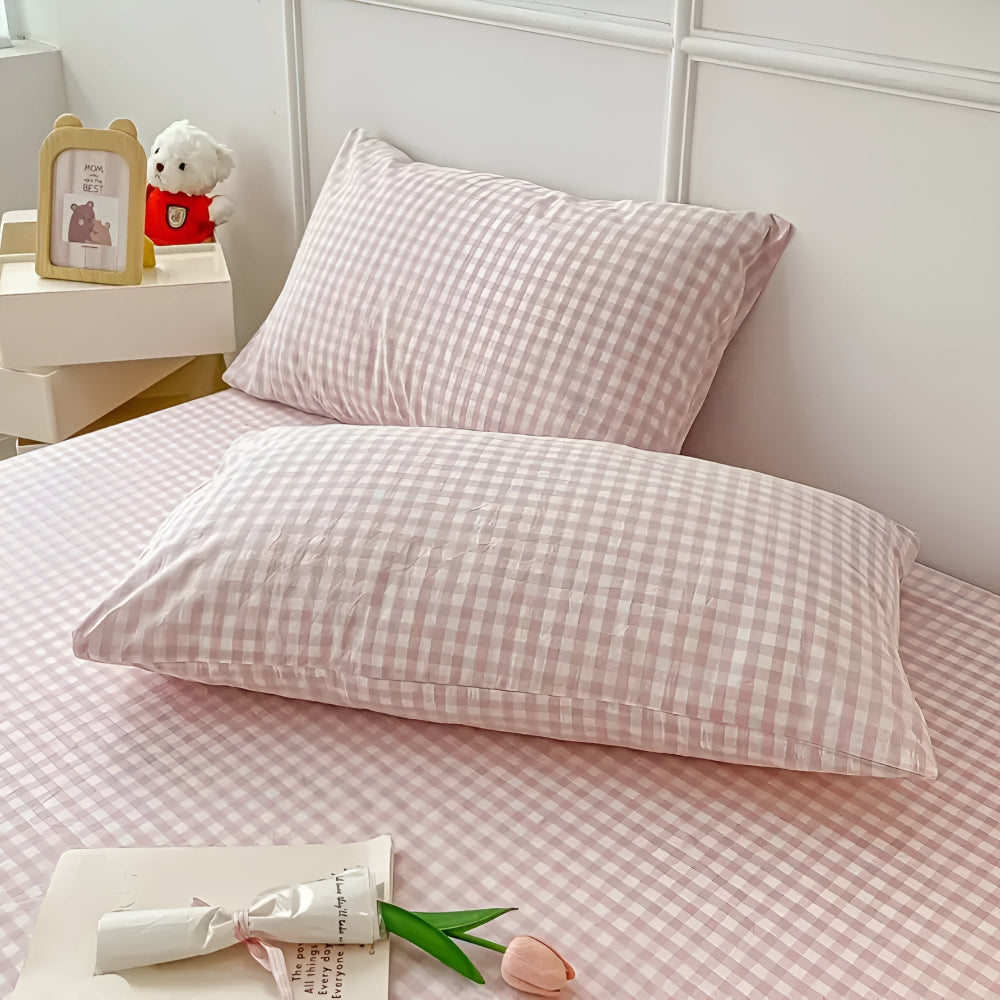 Checkered Pillowcases with Closure