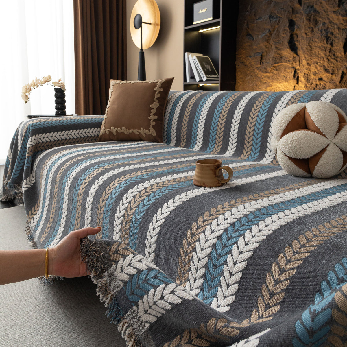 Cozy Decorative Throw Blanket for Couches, Boho Plush Woven Sofa Cover with Stripes