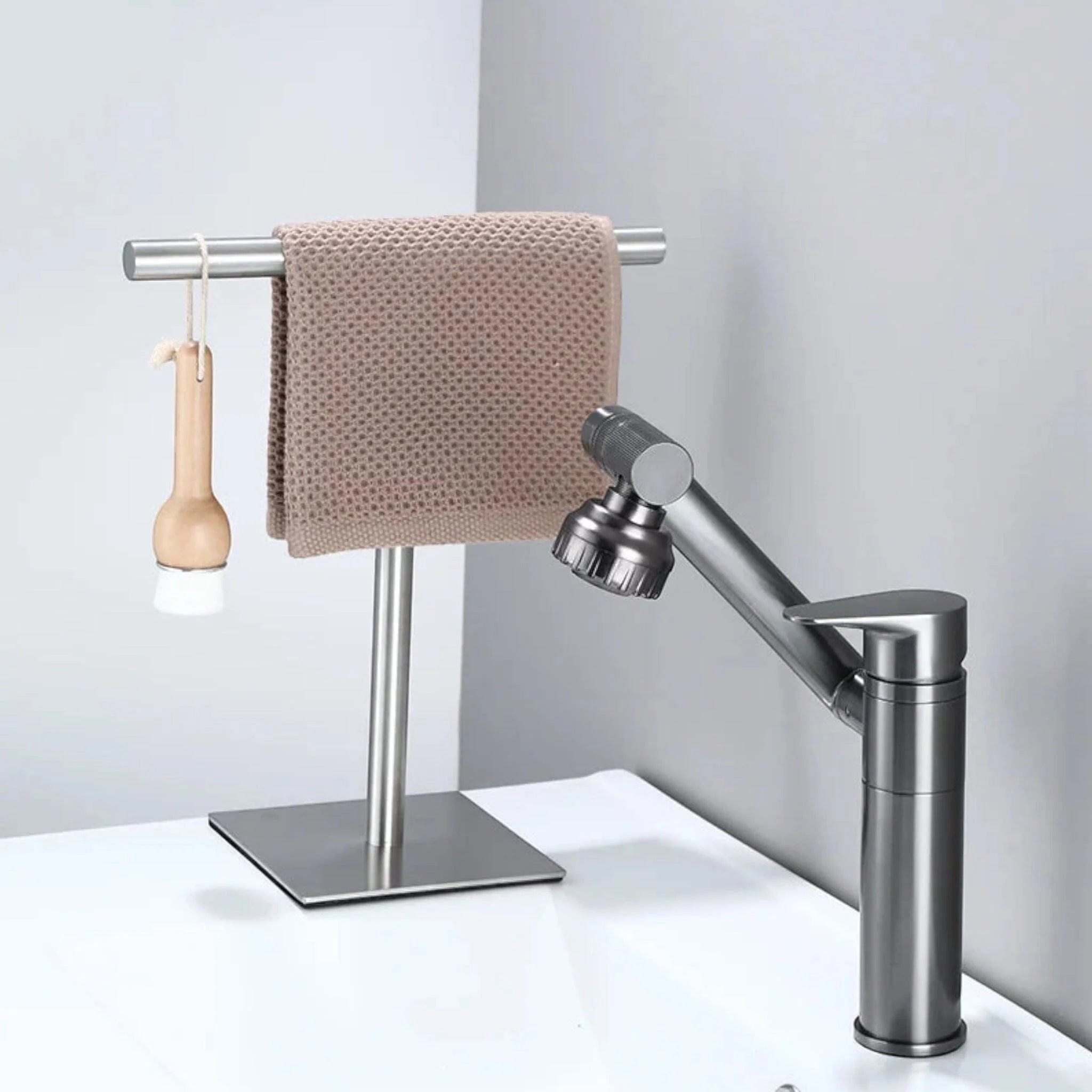 Freestanding Metal Towel Rack with Heavy Base