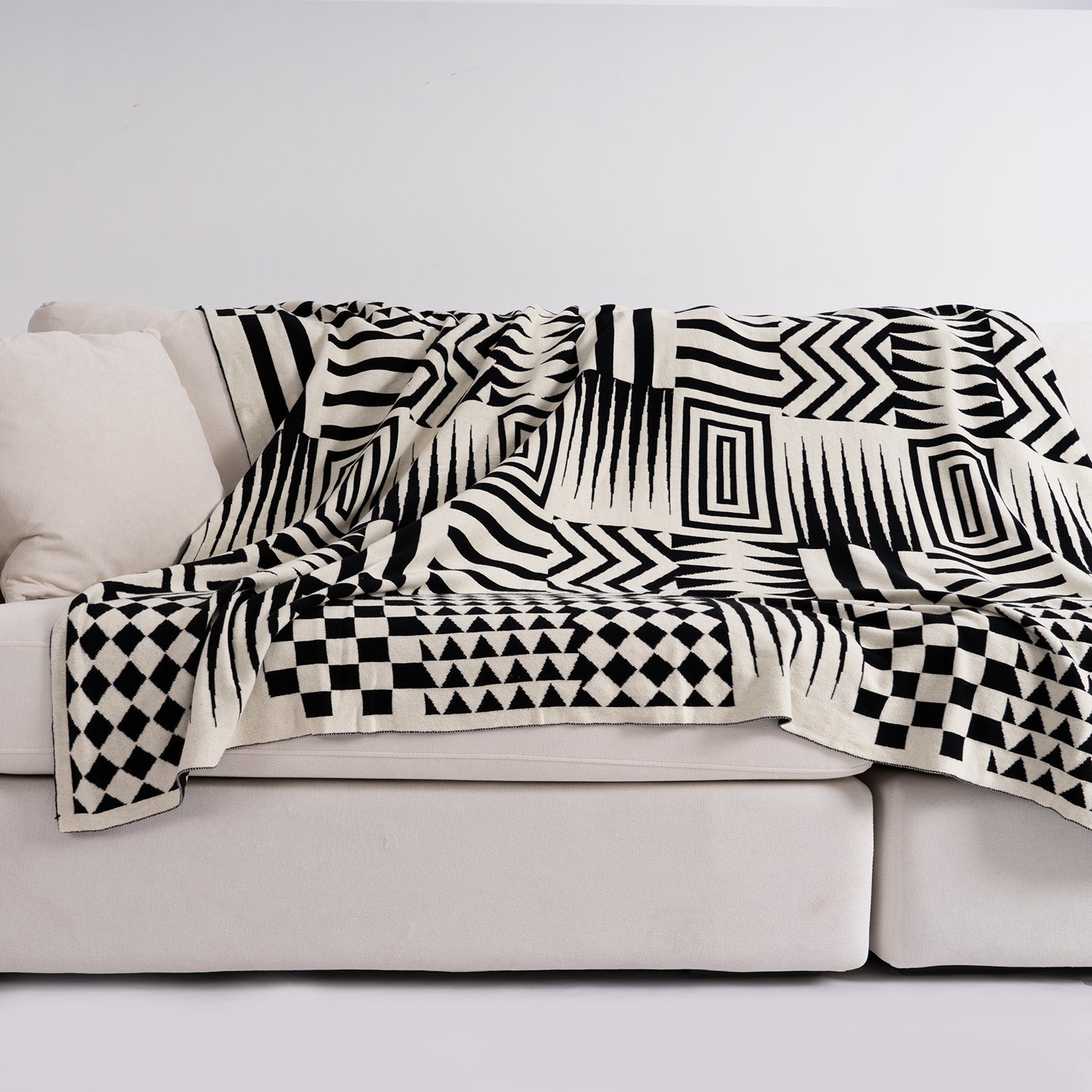 Geometric Black and White Double-Sided Throw