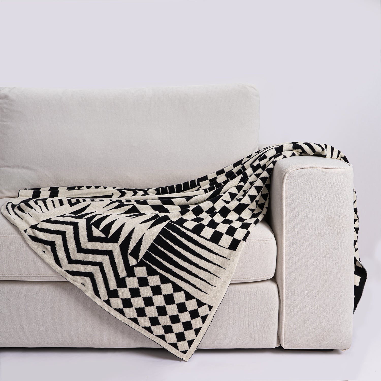 Geometric Black and White Double-Sided Throw