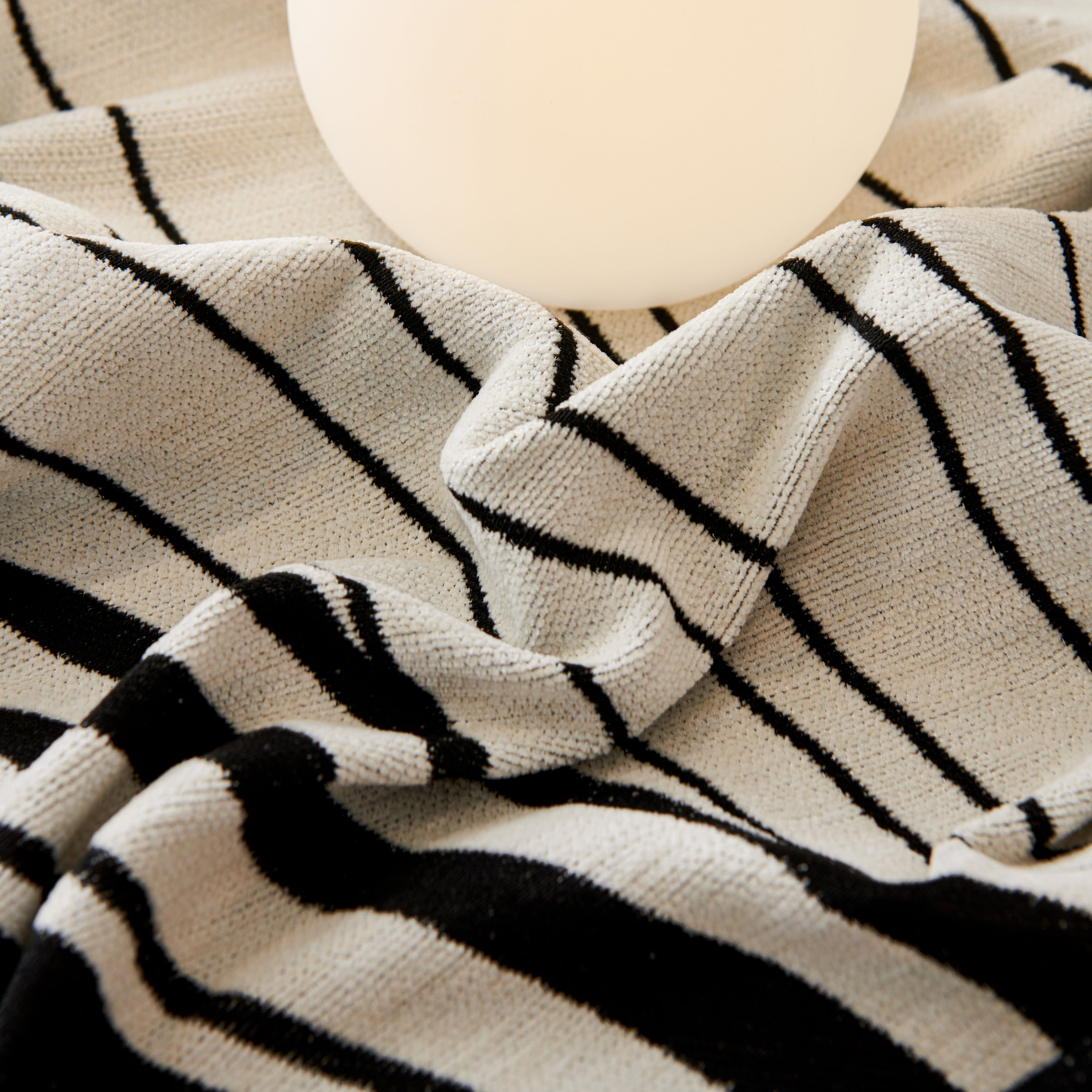 Modern Chenille Sofa Throw with Wavy Pattern