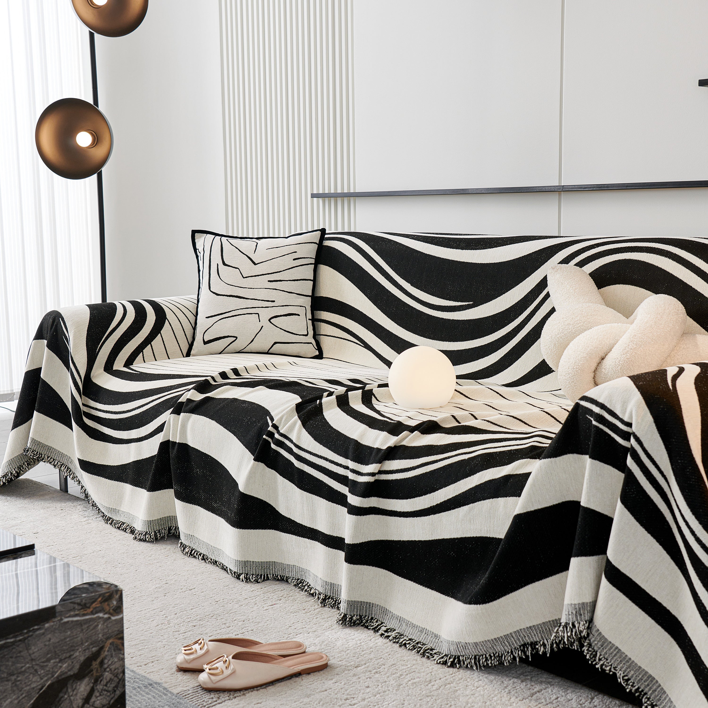 Modern Chenille Sofa Throw with Wavy Pattern