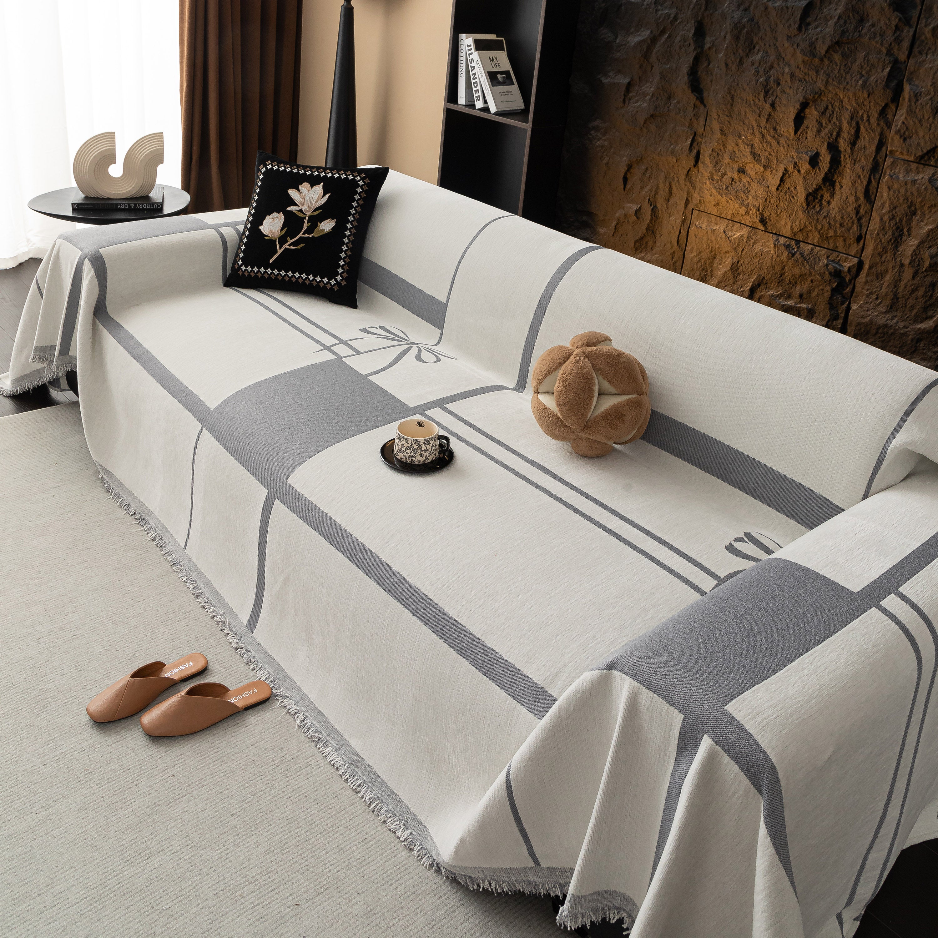 Modern Plaid Chenille Sofa Throw with Tassels