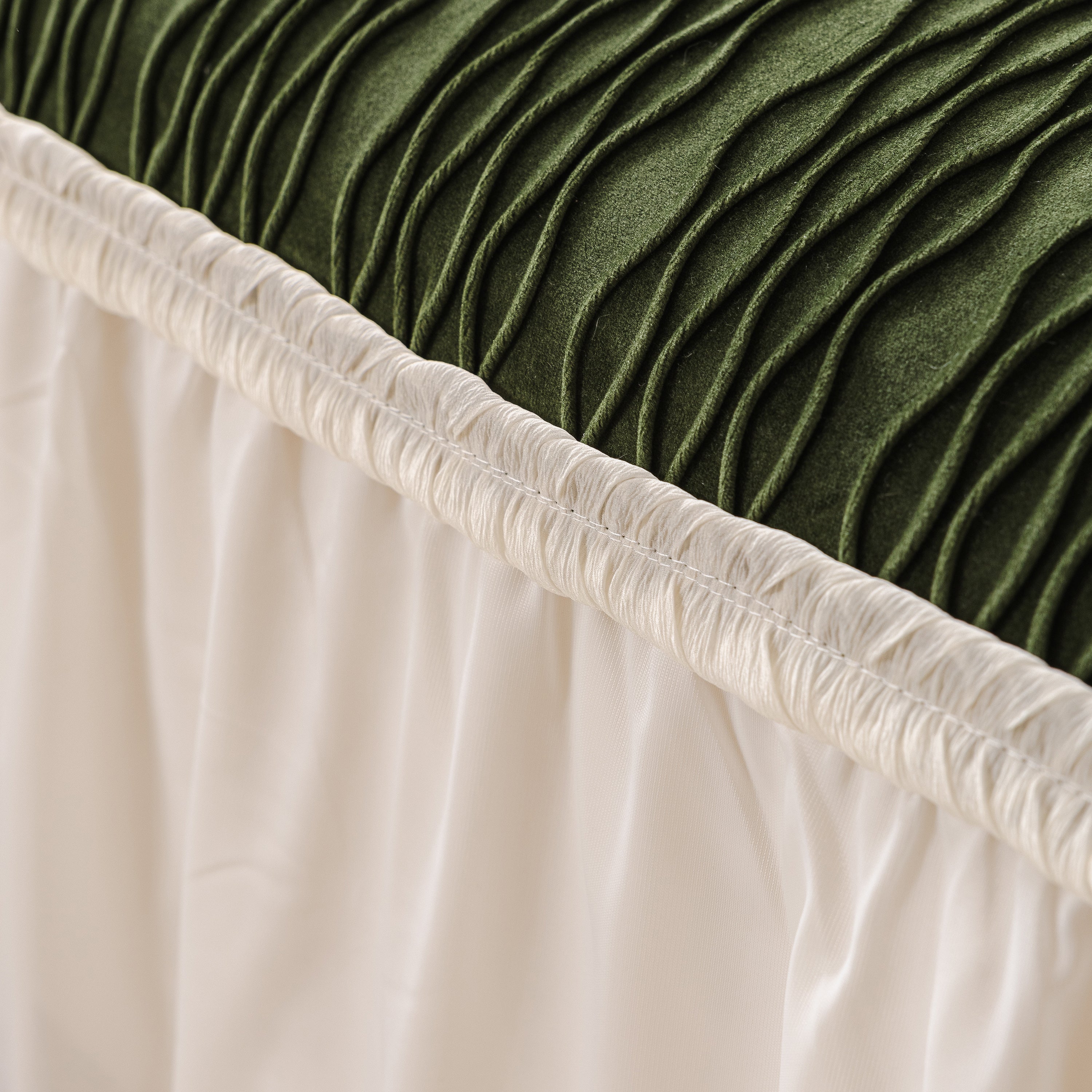 Plush Flannel Sofa Throw with Ruffled Skirt