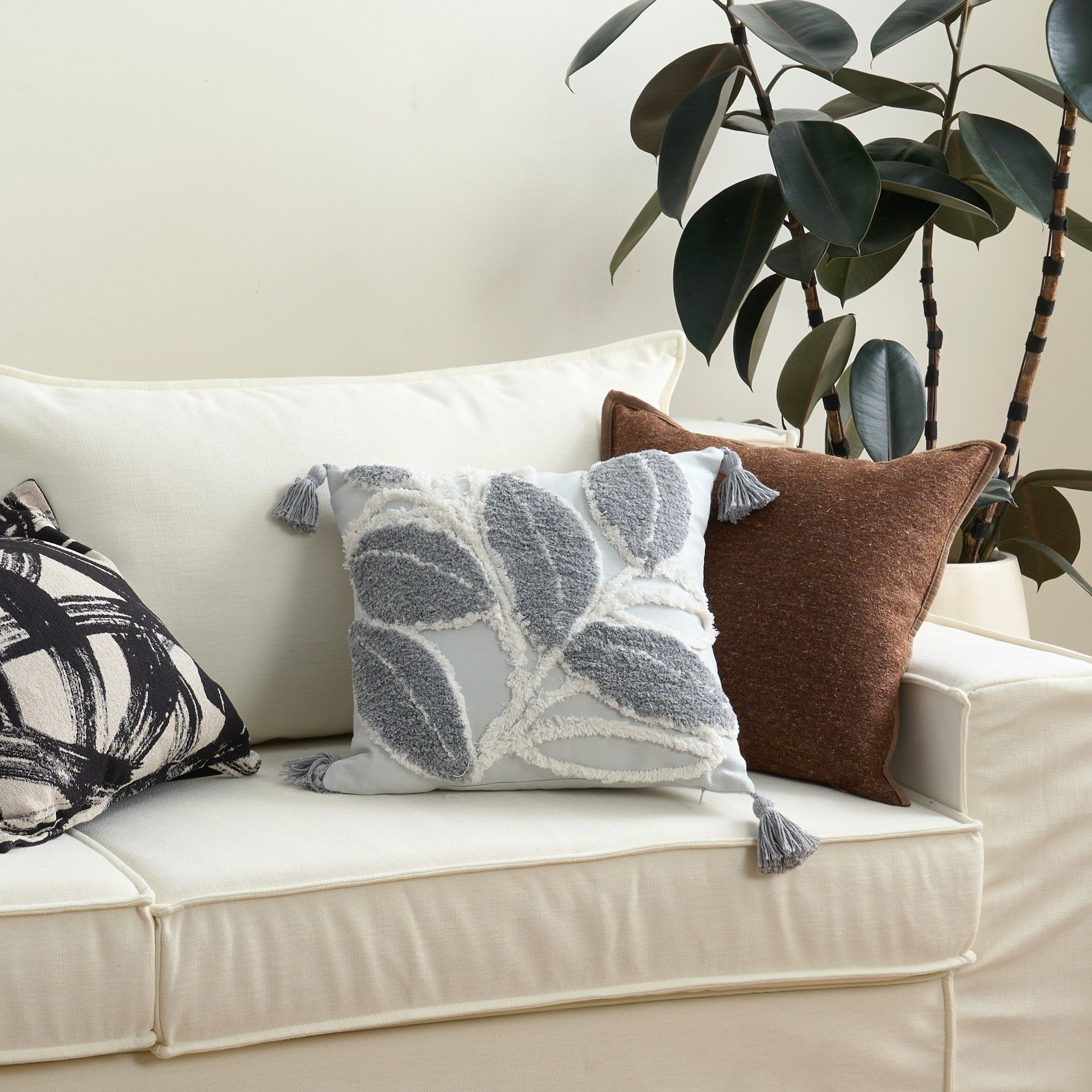 Tufted Leaf Cushion Cover with Tassel Corners