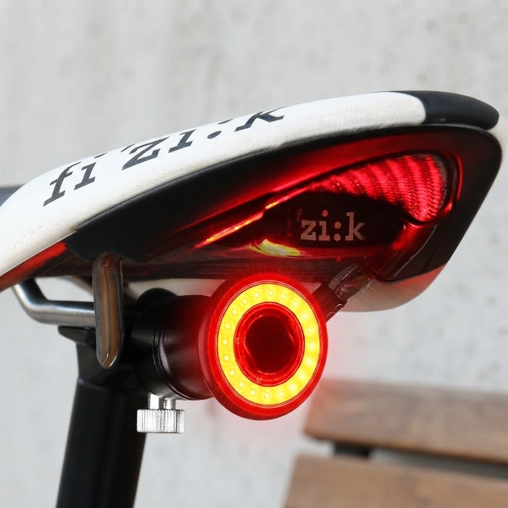 USB Rechargeable Bicycle Rear Light With Aluminum Body And Brake Function - Image 1