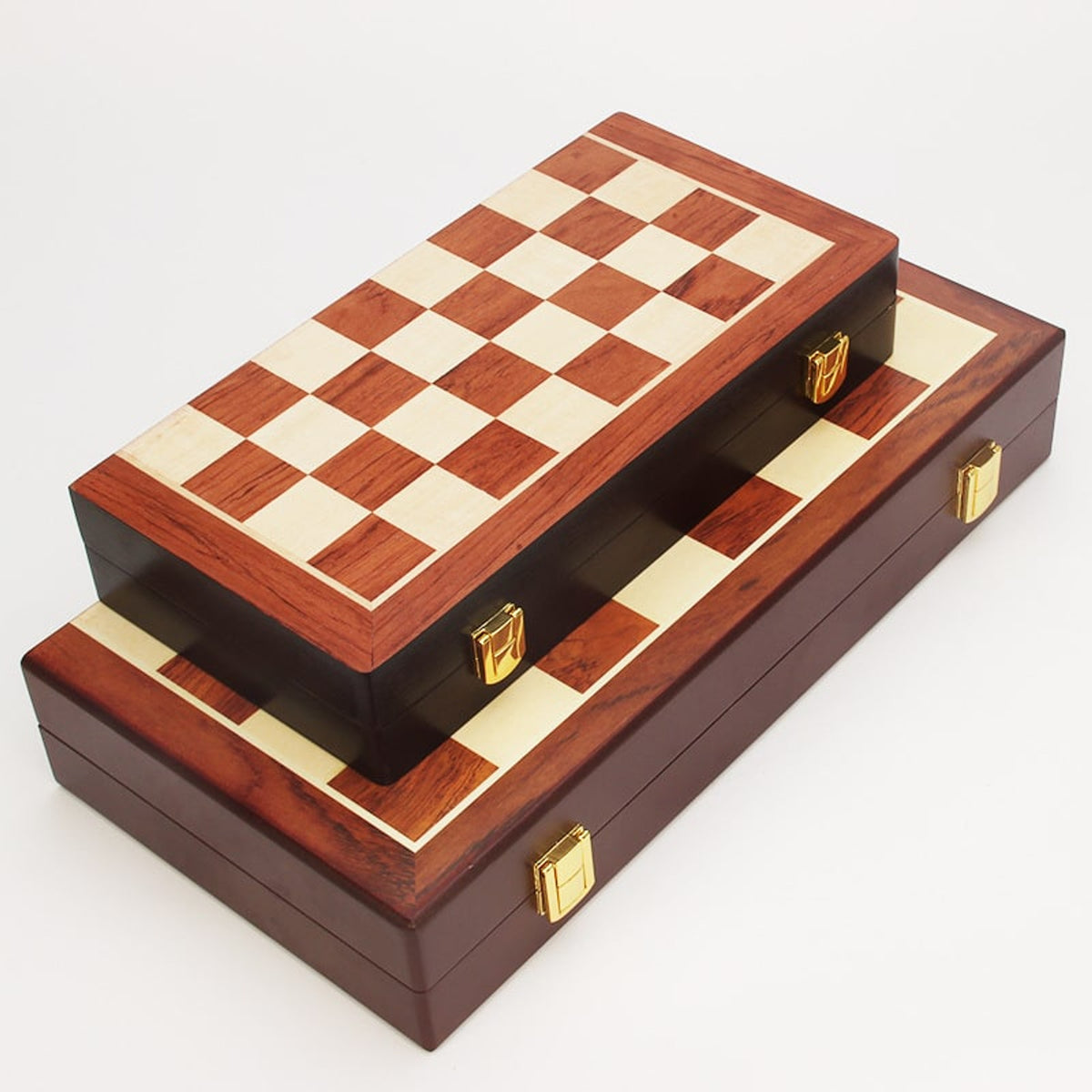 Foldable International Chess Set With Portable Board Game Design - Image 4