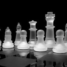 Glass Chess Set With Felted Base And Scratch-Resistant Board - Image 3