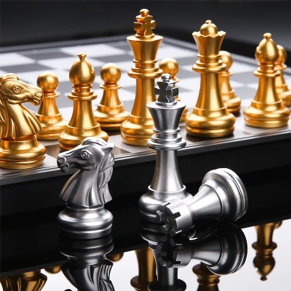 Magnetic Chess Set Folding Board With PVC Pieces For Elementary Students - Image 4