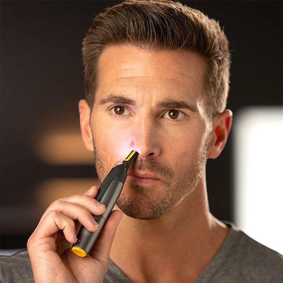 Precision Trimmer For Nose Ear And Hard-To-Reach Facial Hair With LED Light - Image 3