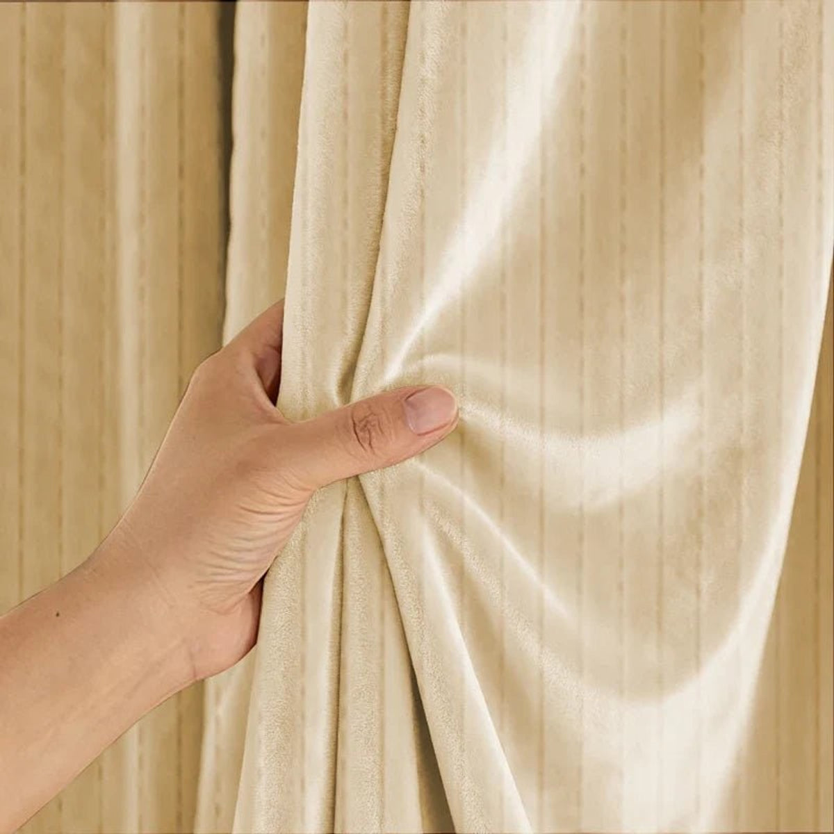 Thermal Curtain Heavy Insulating Grommet Curtain With Textured Polyester Fabric - Image 5
