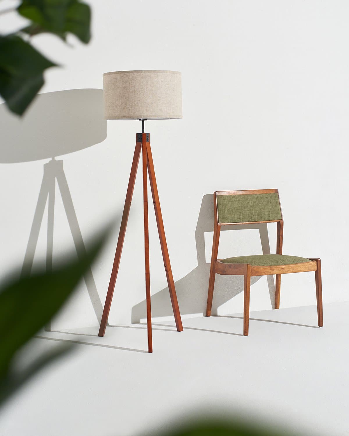 Modern Tripod Floor Lamp with Fabric Shade