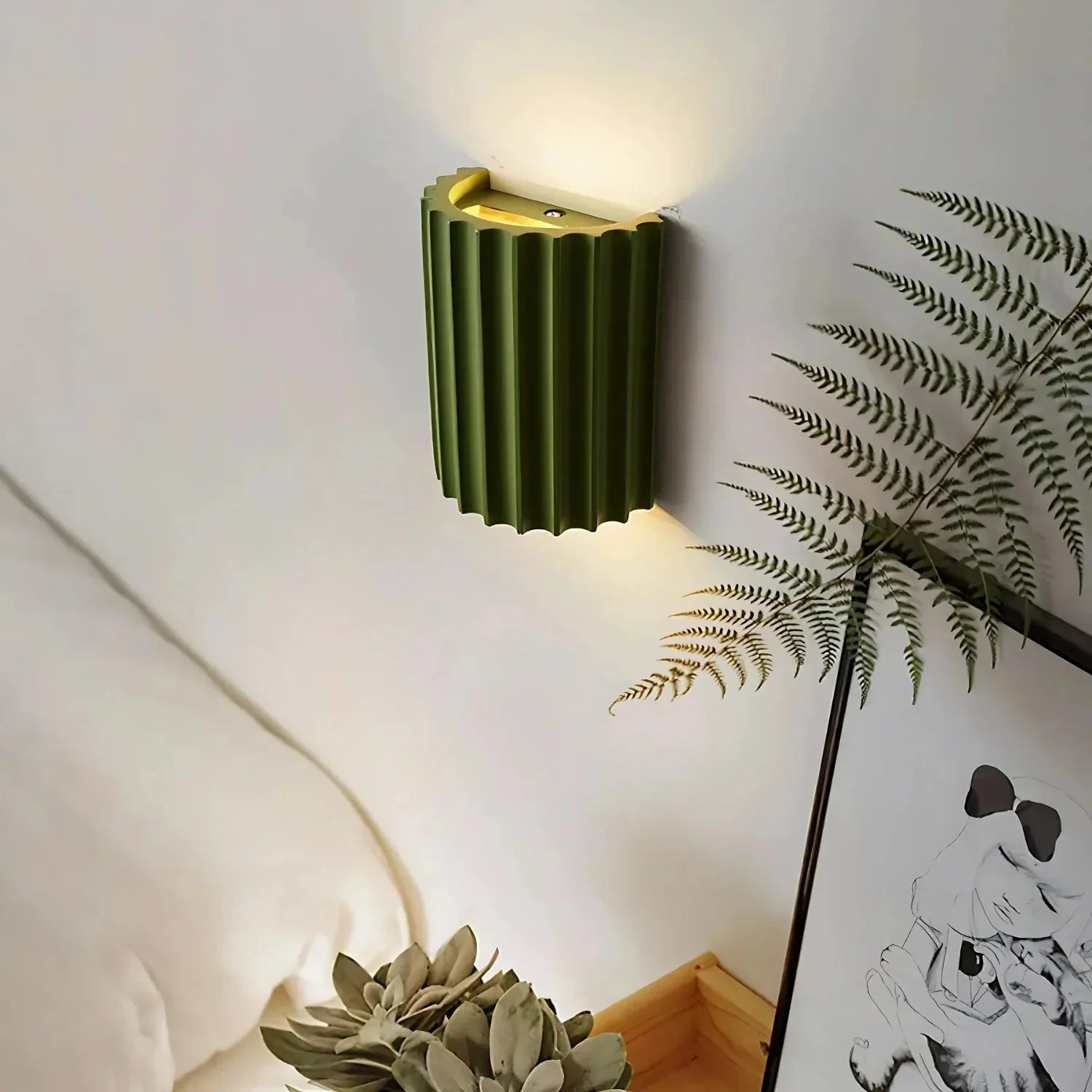Nordic Resin Wall Sconce with Ribbed Shade
