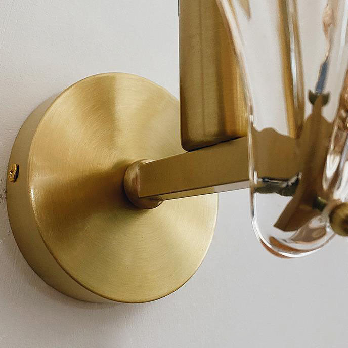 Art Deco Glass Seashell Wall Sconce in Brass