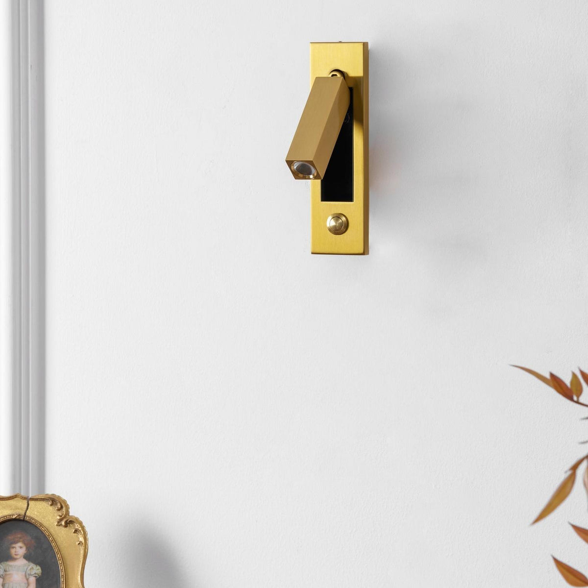 Adjustable Reading Wall Light with Switch