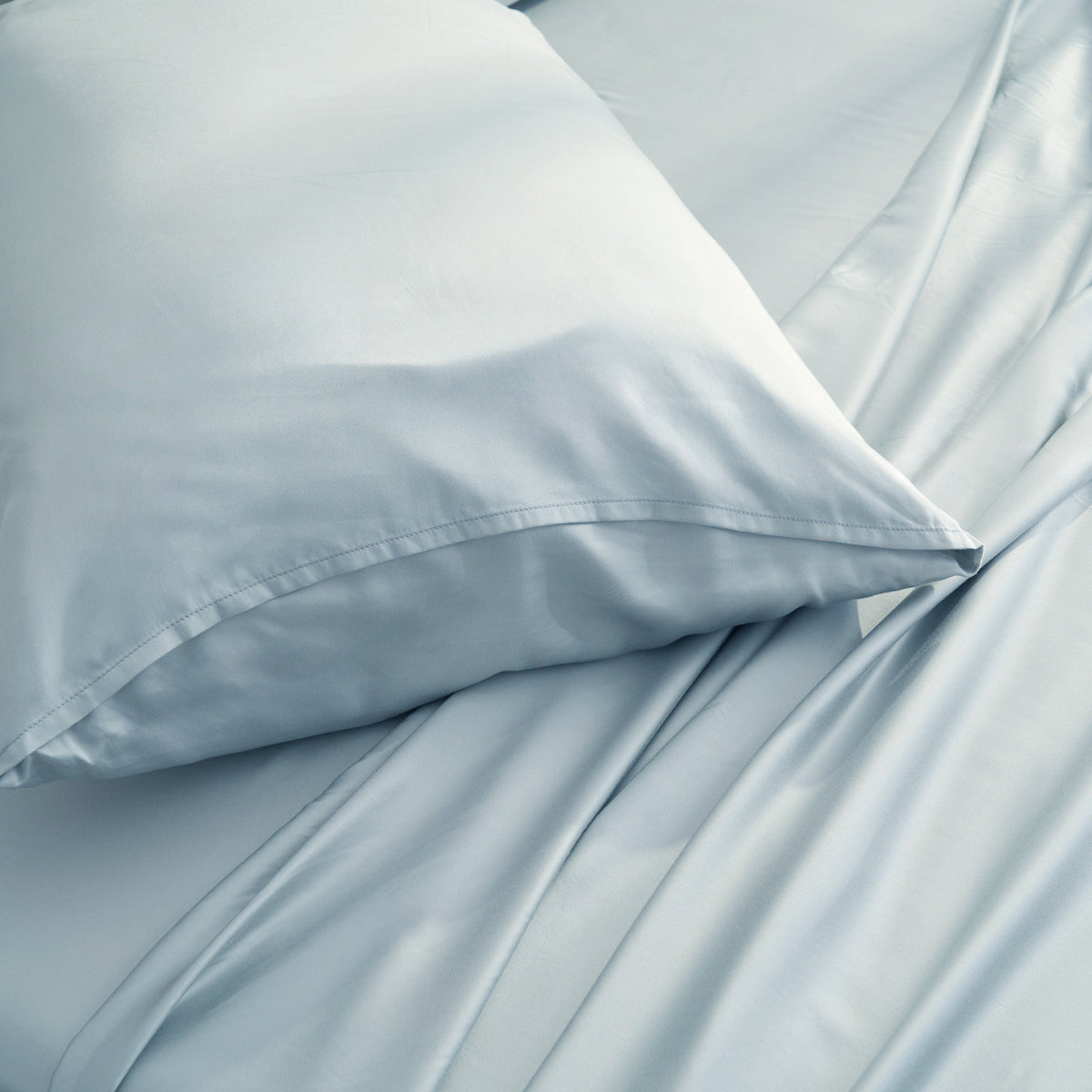 Bamboo Pillowcases with Pet Hair Repellent