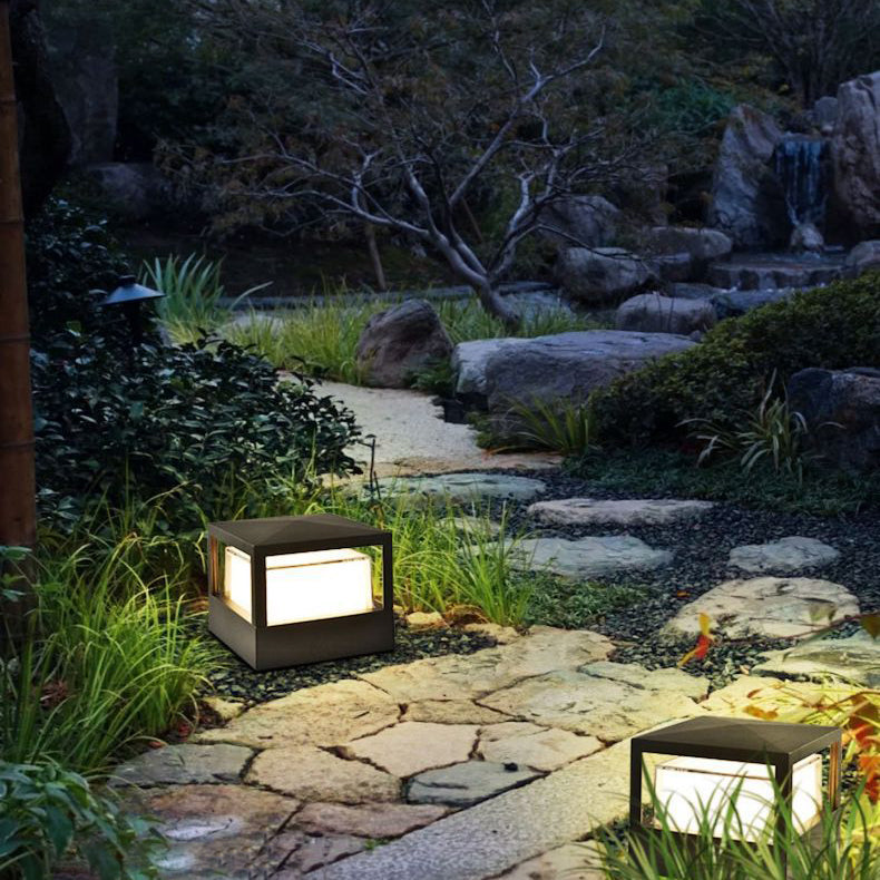 Black Aluminum LED Pillar Light with Diffuser