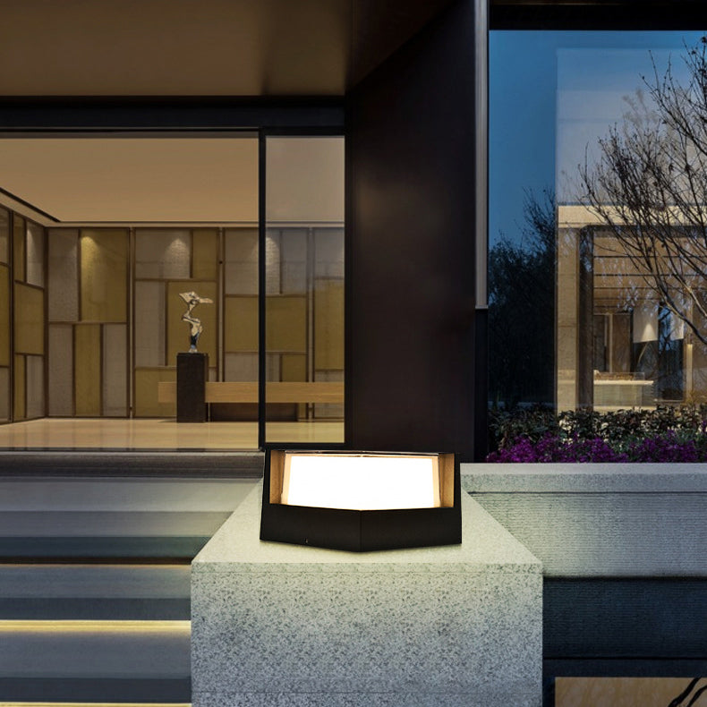 Black Aluminum LED Pillar Light with Diffuser