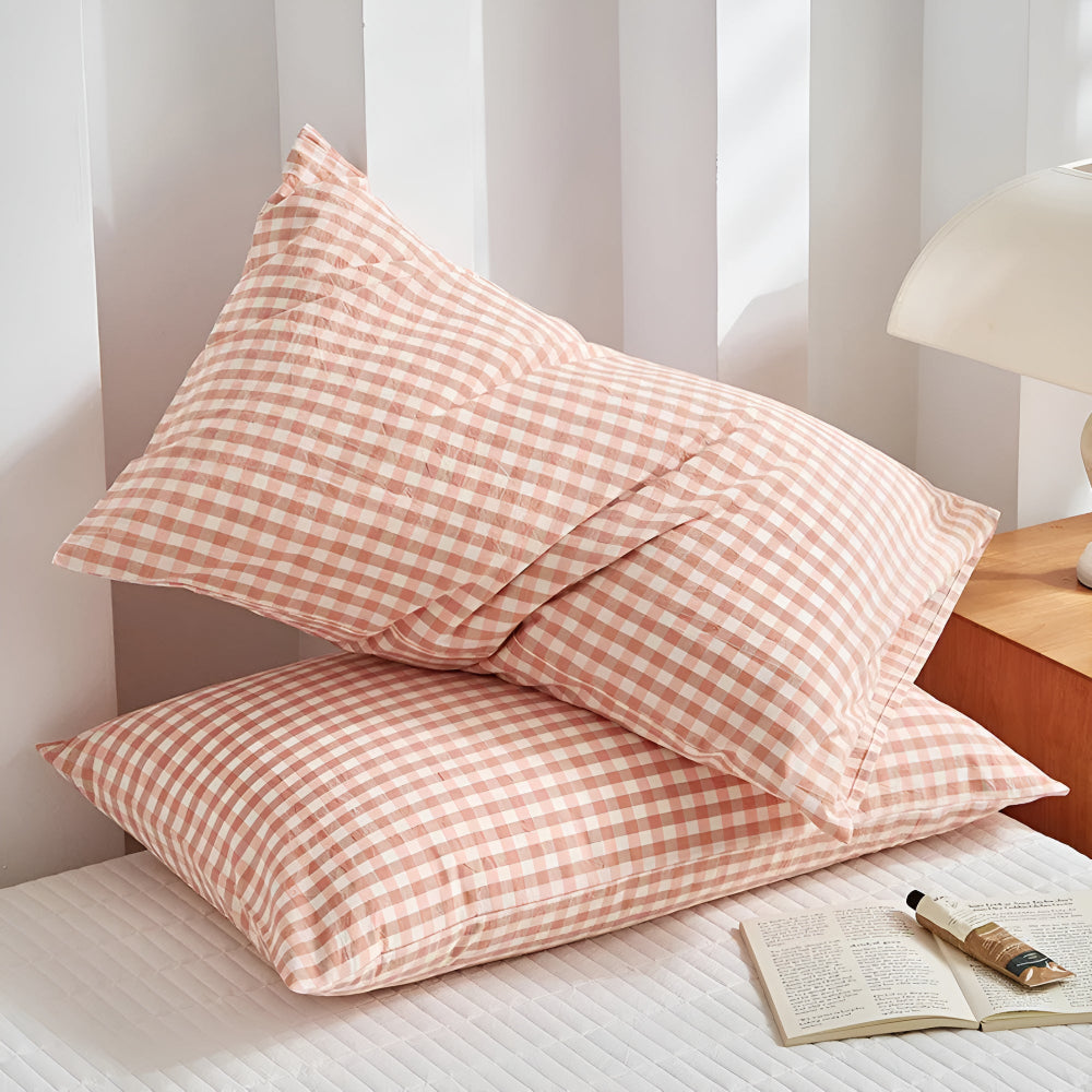 Checkered Pillowcases with Closure