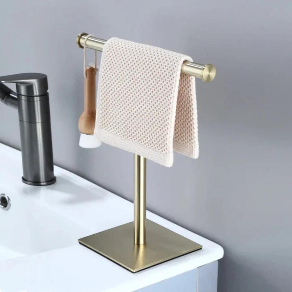 Freestanding Metal Towel Rack with Heavy Base