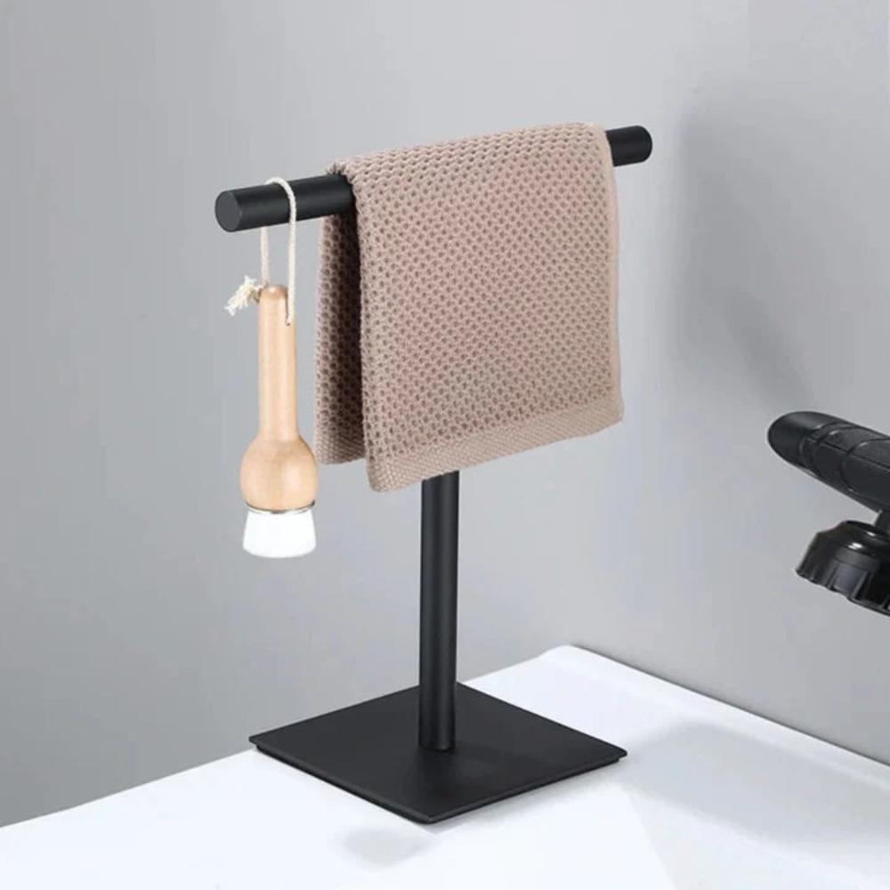 Freestanding Metal Towel Rack with Heavy Base
