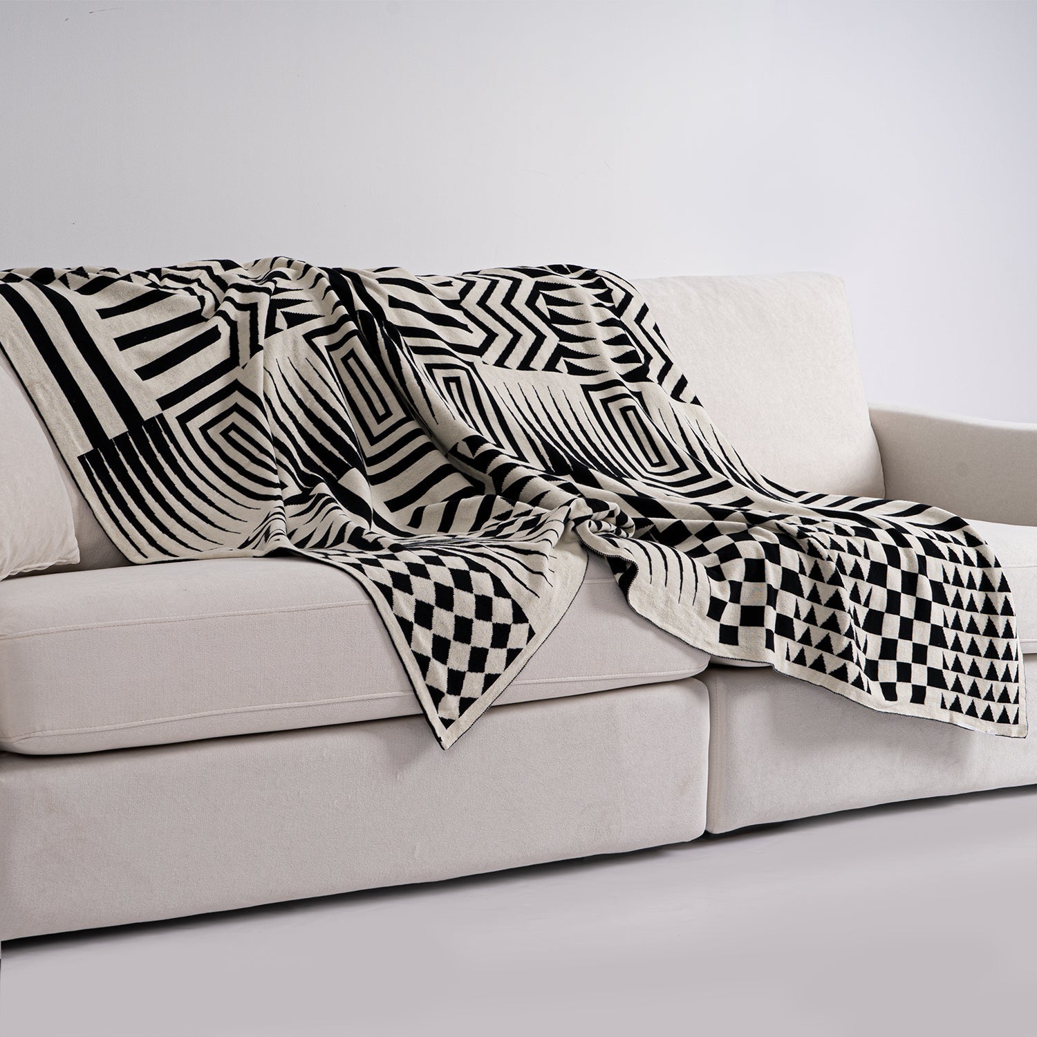 Geometric Black and White Double-Sided Throw