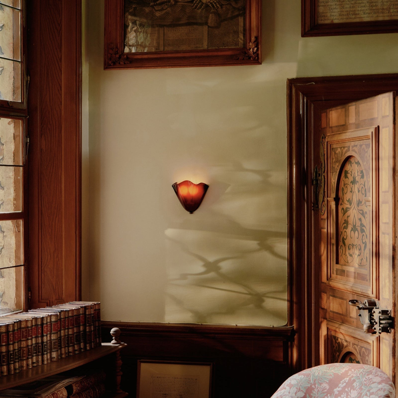 Retro Glass Shell Wall Sconce with LED Glow