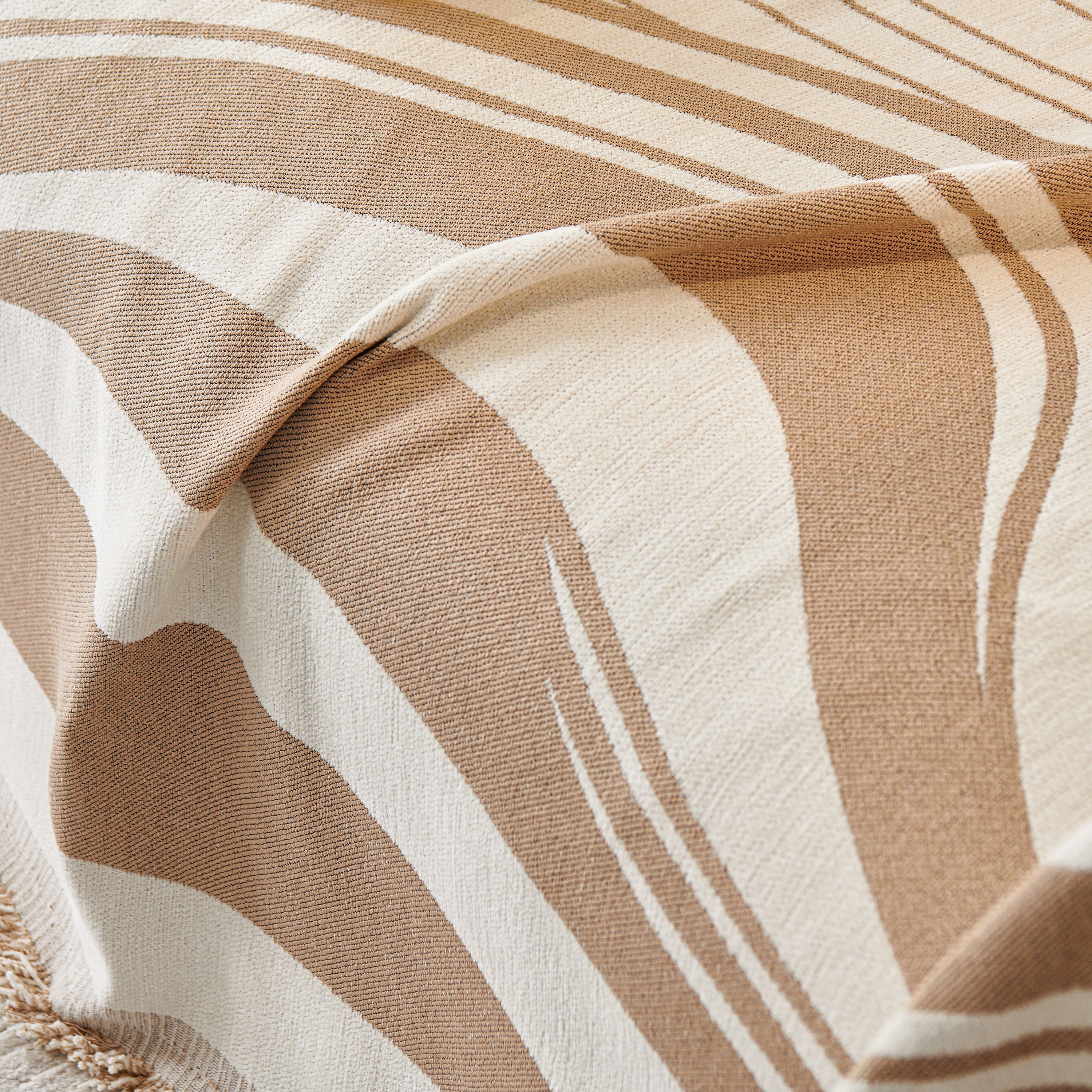 Modern Chenille Sofa Throw with Wavy Pattern