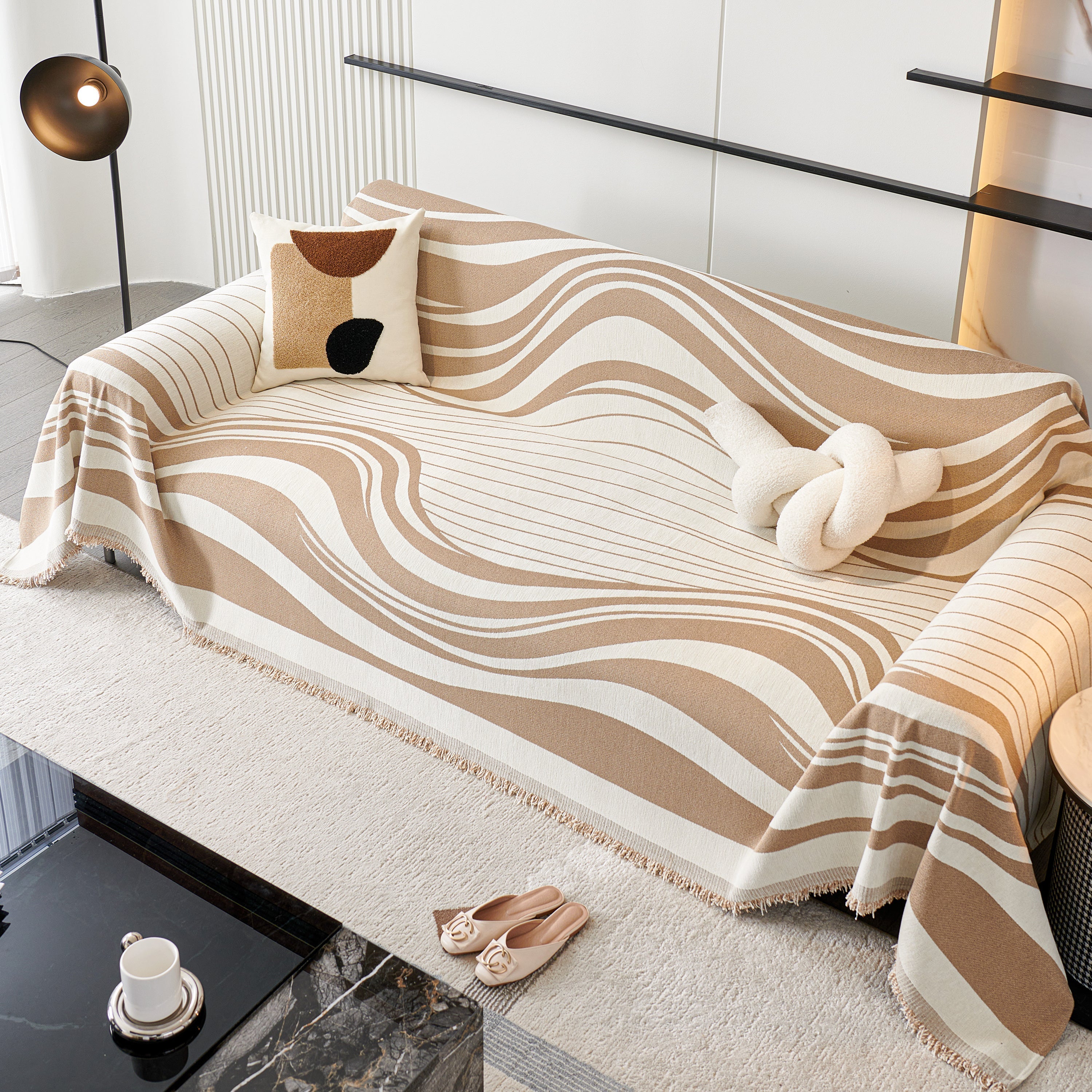 Modern Chenille Sofa Throw with Wavy Pattern