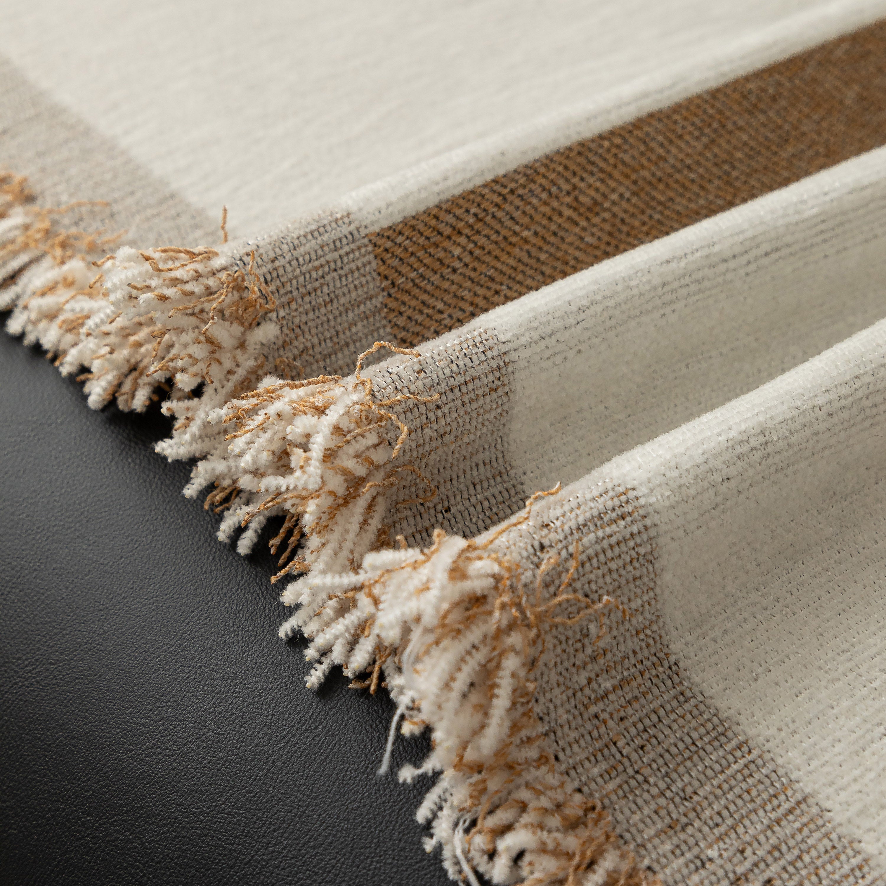 Modern Plaid Chenille Sofa Throw with Tassels