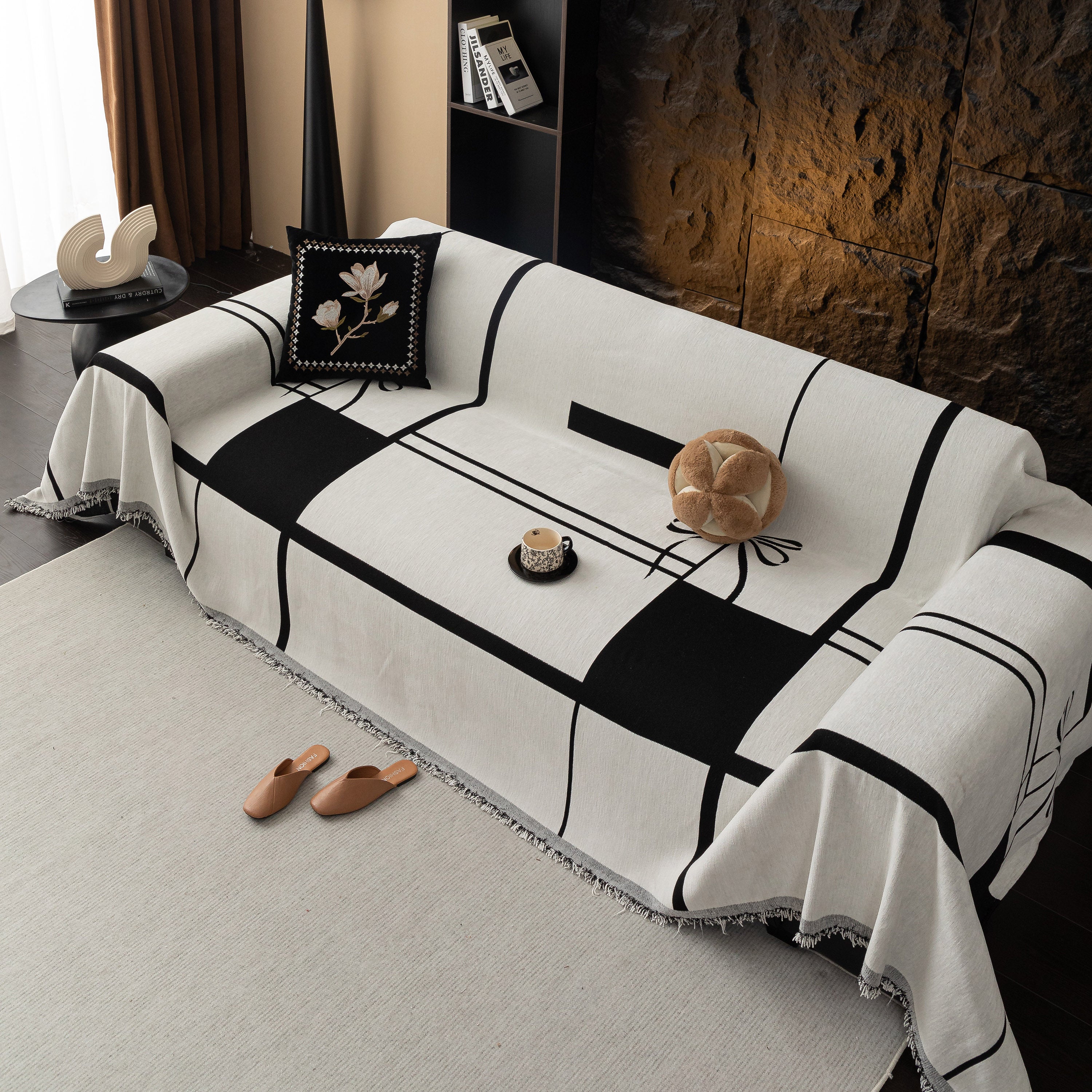 Modern Plaid Chenille Sofa Throw with Tassels
