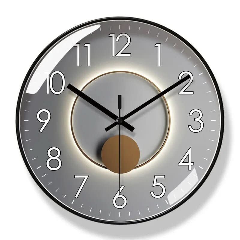 Modern Silent Wall Clock with Bold Numerals