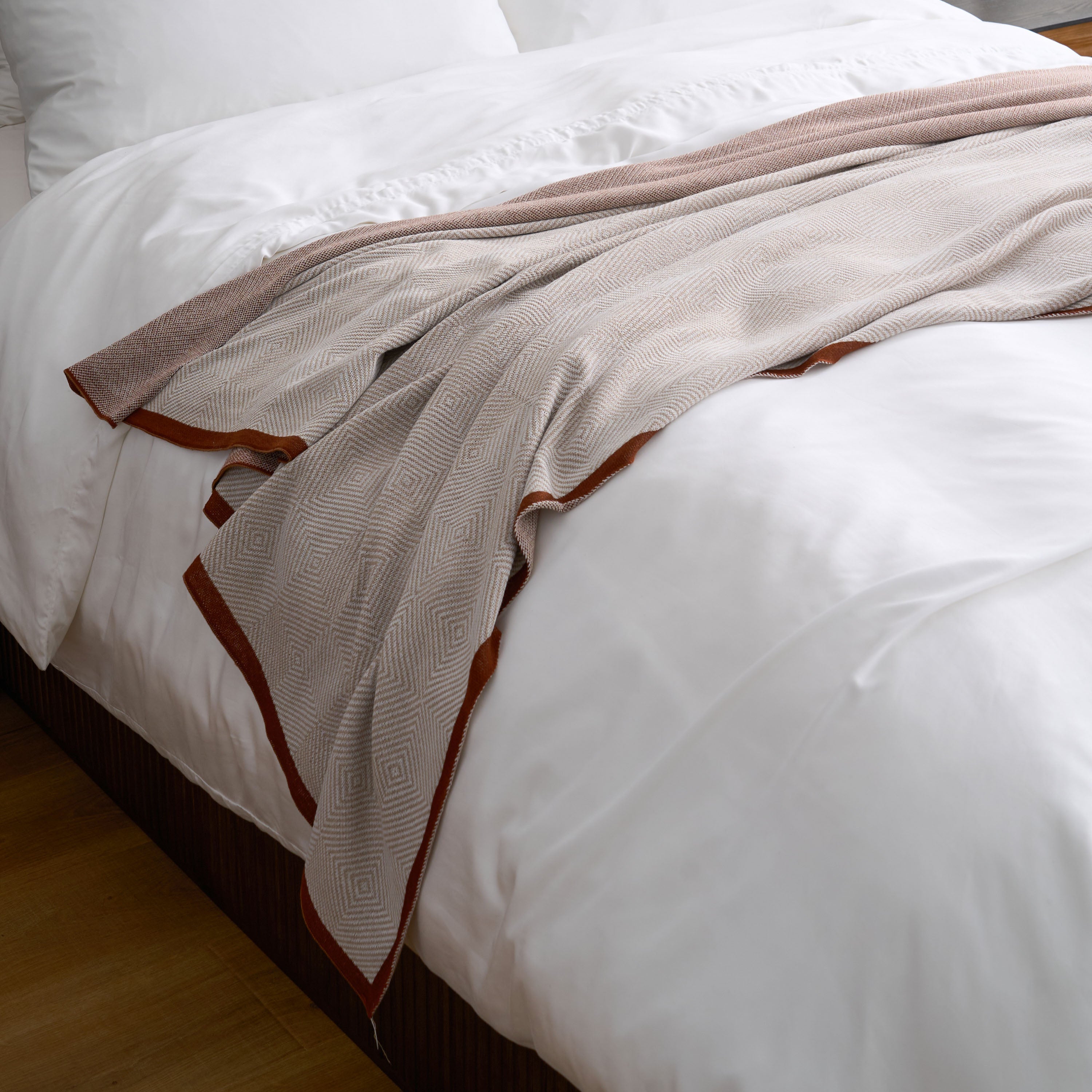 Nordic Woven Throw Blanket with Contrast Trim