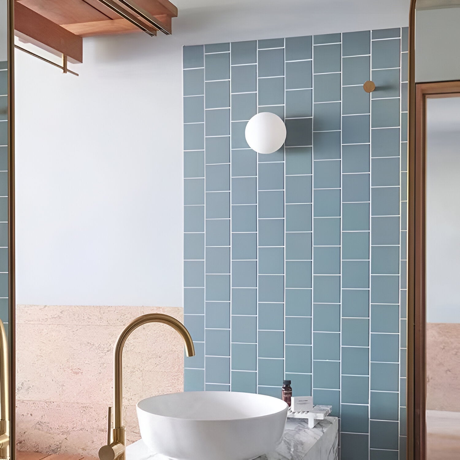 Minimalist Round Glass Wall Sconce with LED