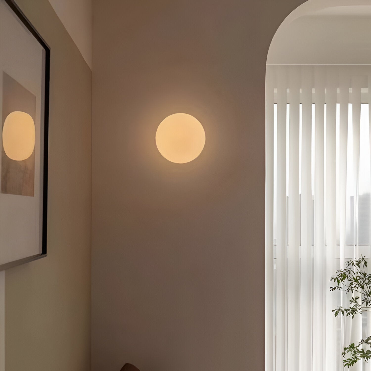 Minimalist Round Glass Wall Sconce with LED