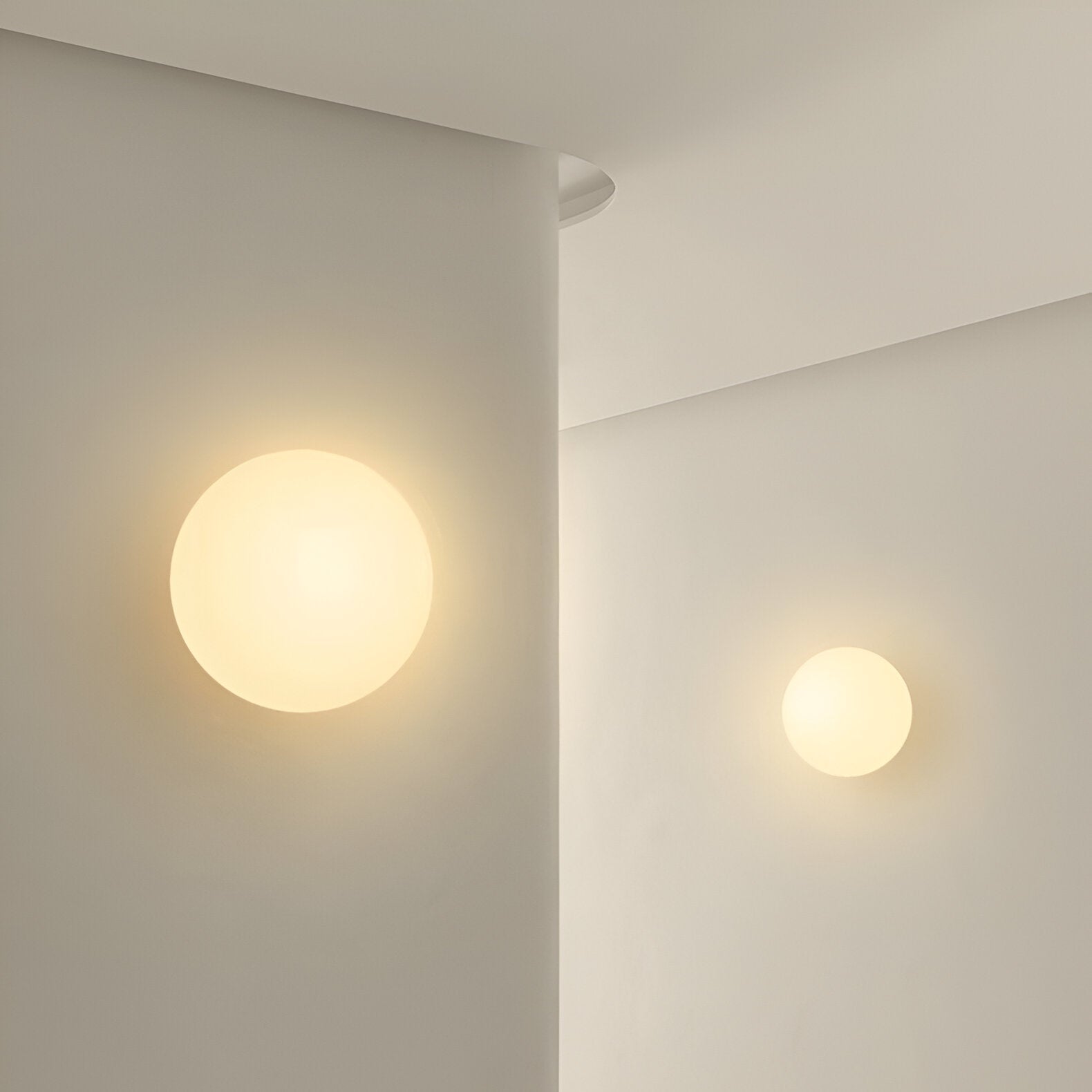 Minimalist Round Glass Wall Sconce with LED