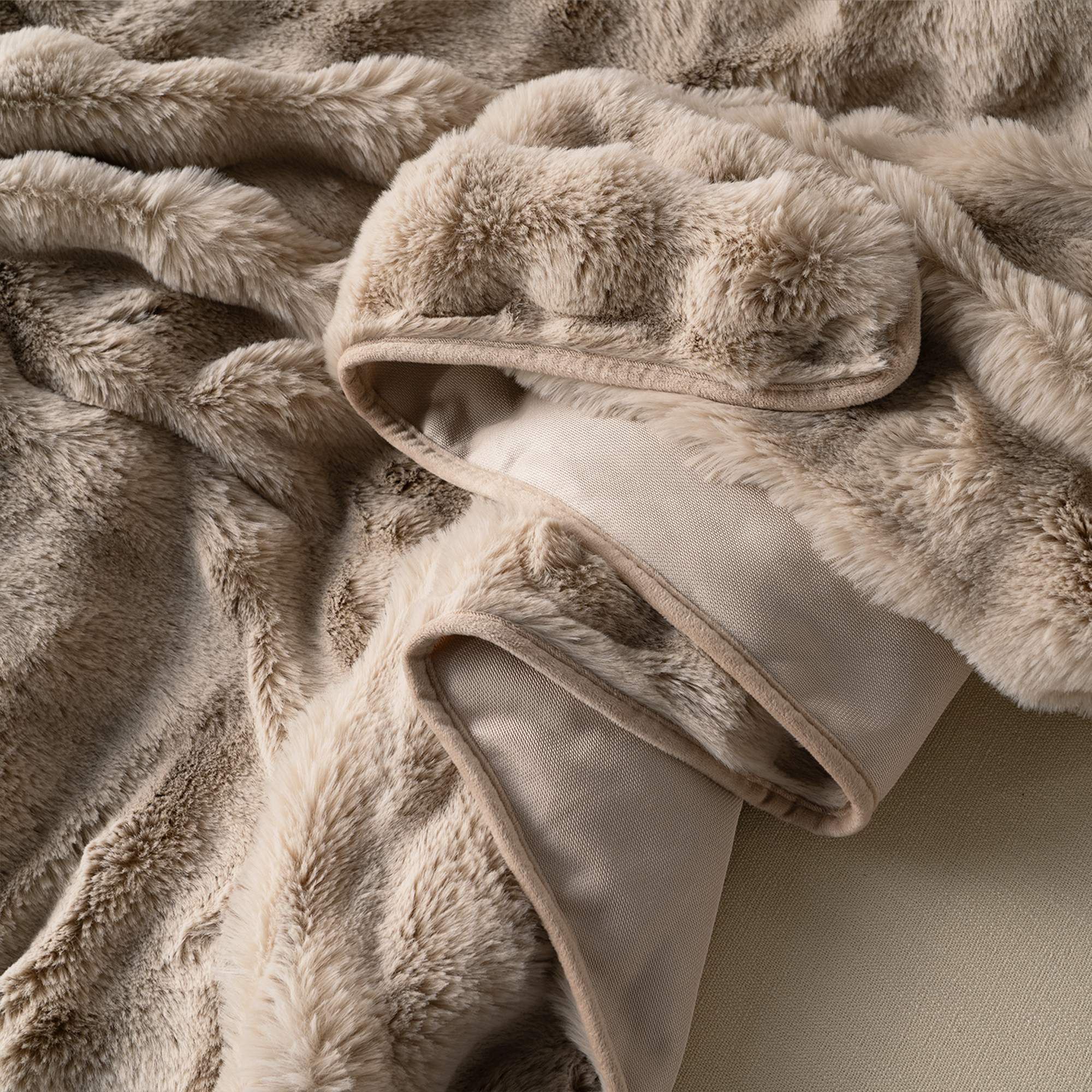 Plush Faux Fur Sofa Cover with Ribbed Texture