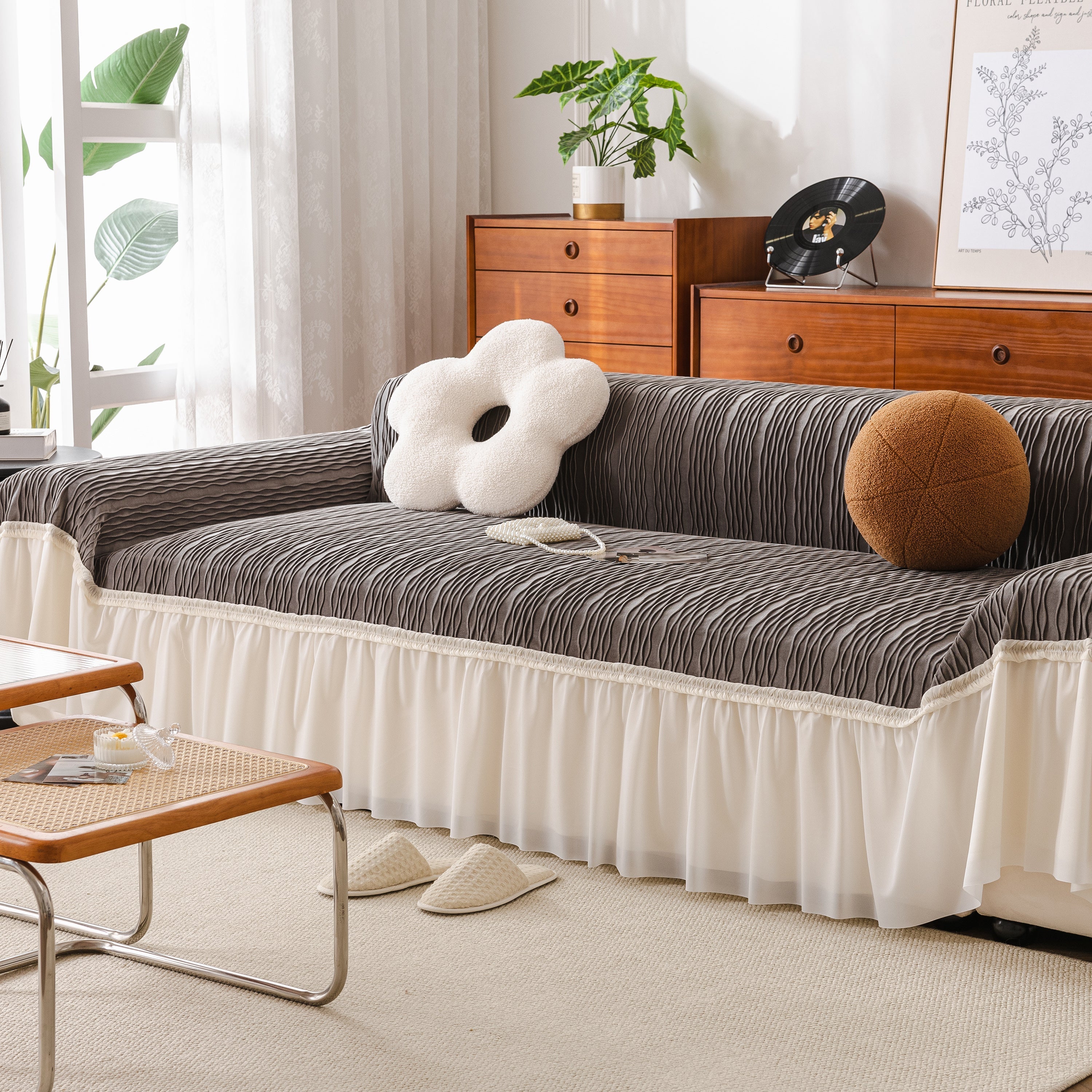 Plush Flannel Sofa Throw with Ruffled Skirt