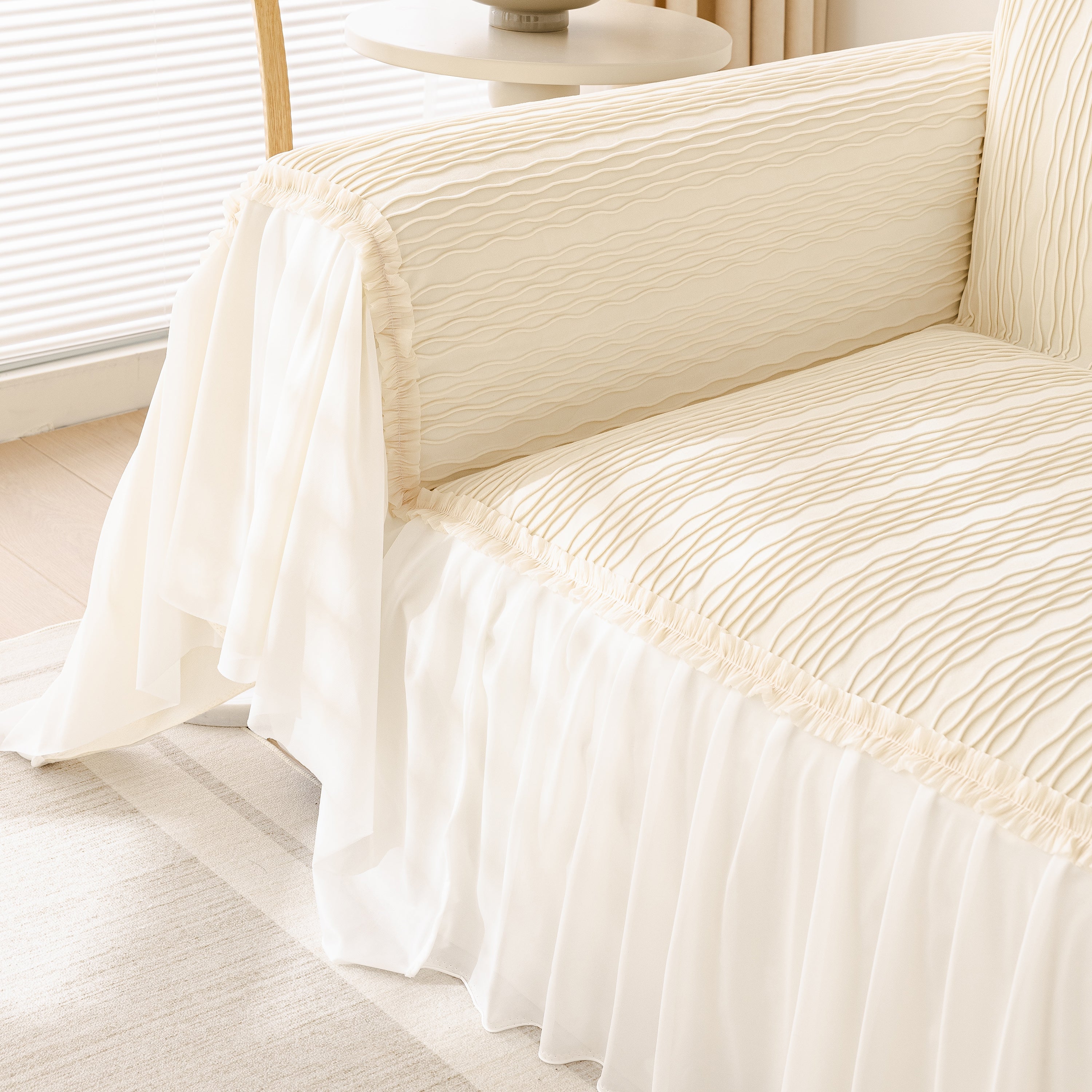 Plush Flannel Sofa Throw with Ruffled Skirt