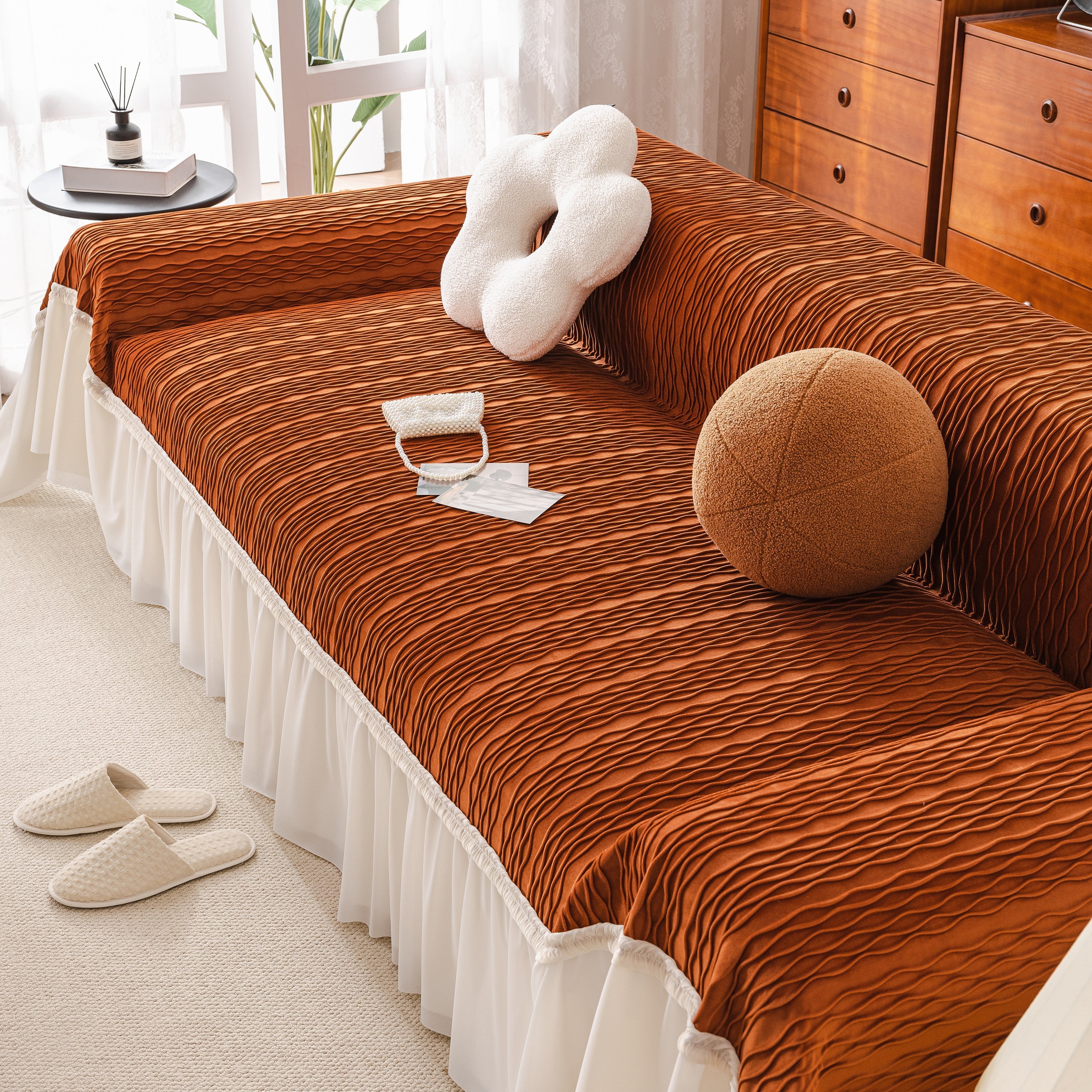 Plush Flannel Sofa Throw with Ruffled Skirt