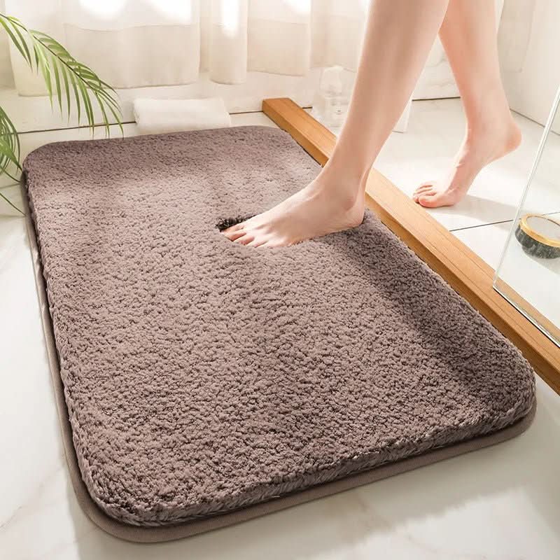 Plush Microfiber Bath Mat with Non-Slip Grip