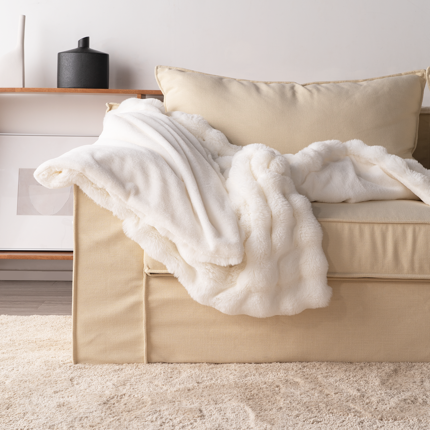 Plush Rabbit Fur Throw with Ruched Texture