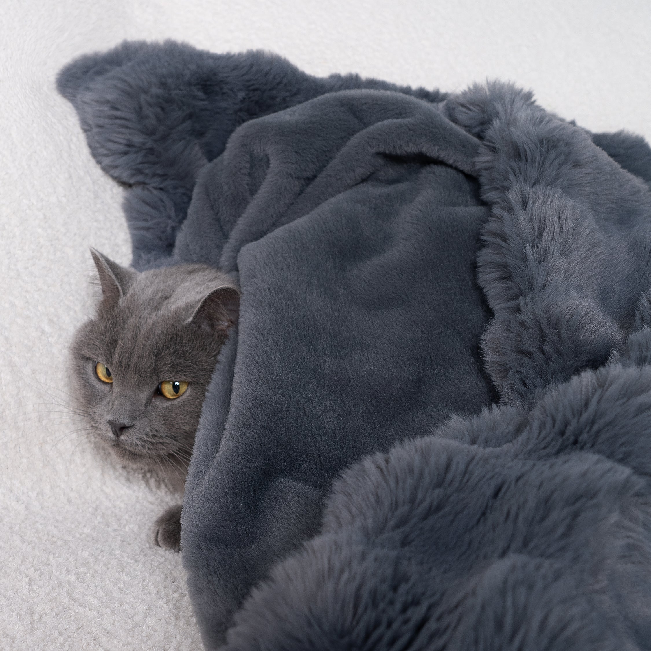 Plush Rabbit Fur Throw with Ruched Texture