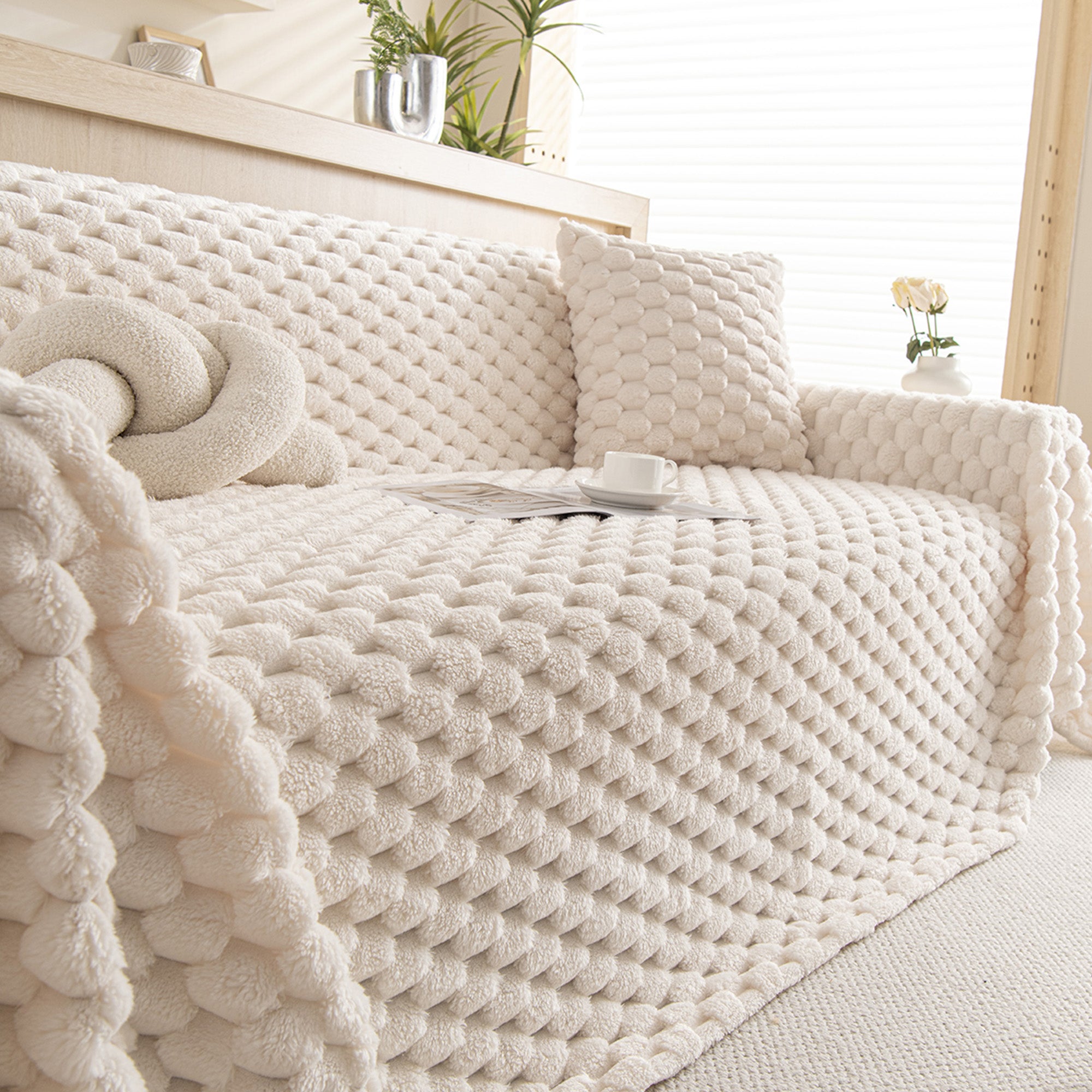 Plush Textured Sofa Cover with Bubble Knit