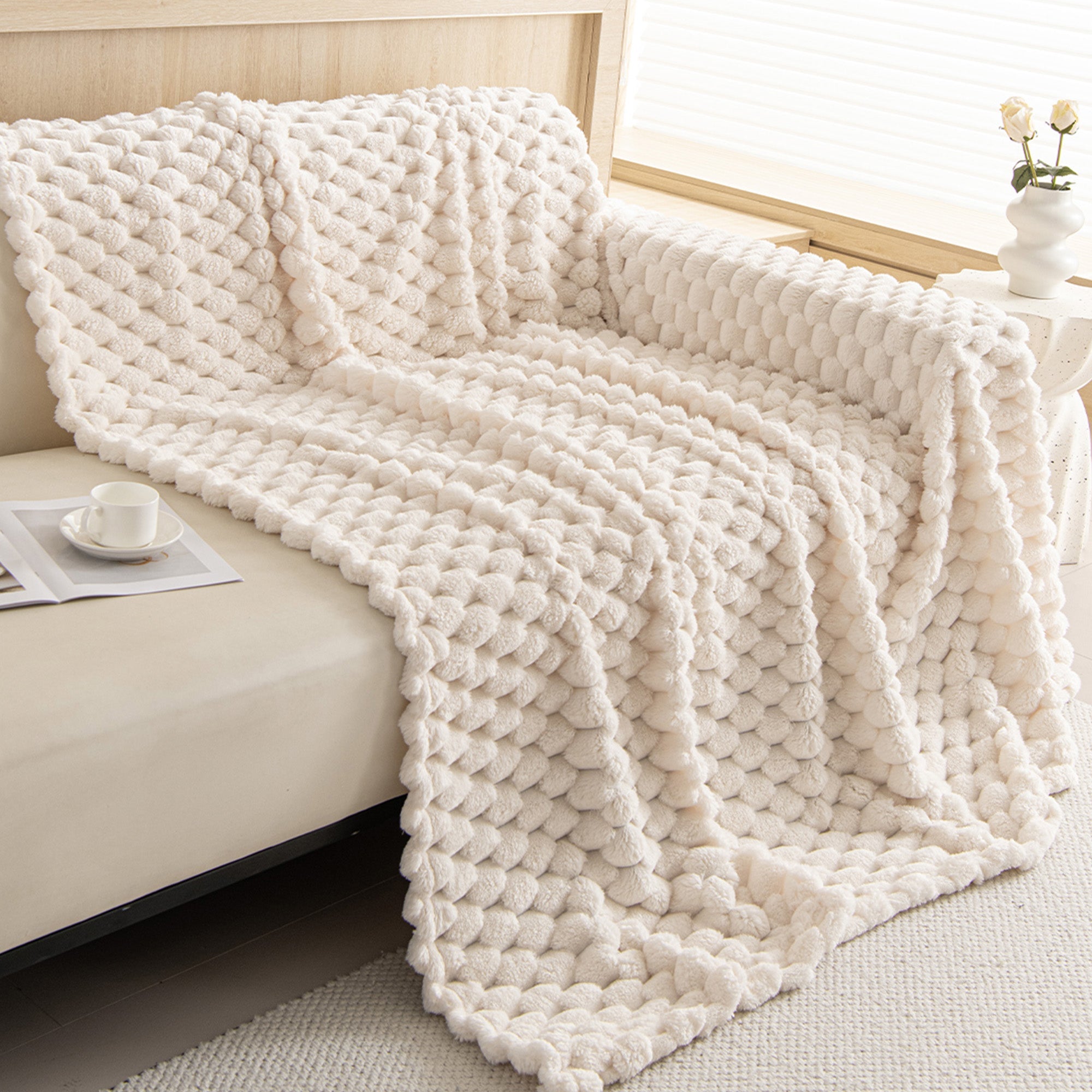 Plush Textured Sofa Cover with Bubble Knit