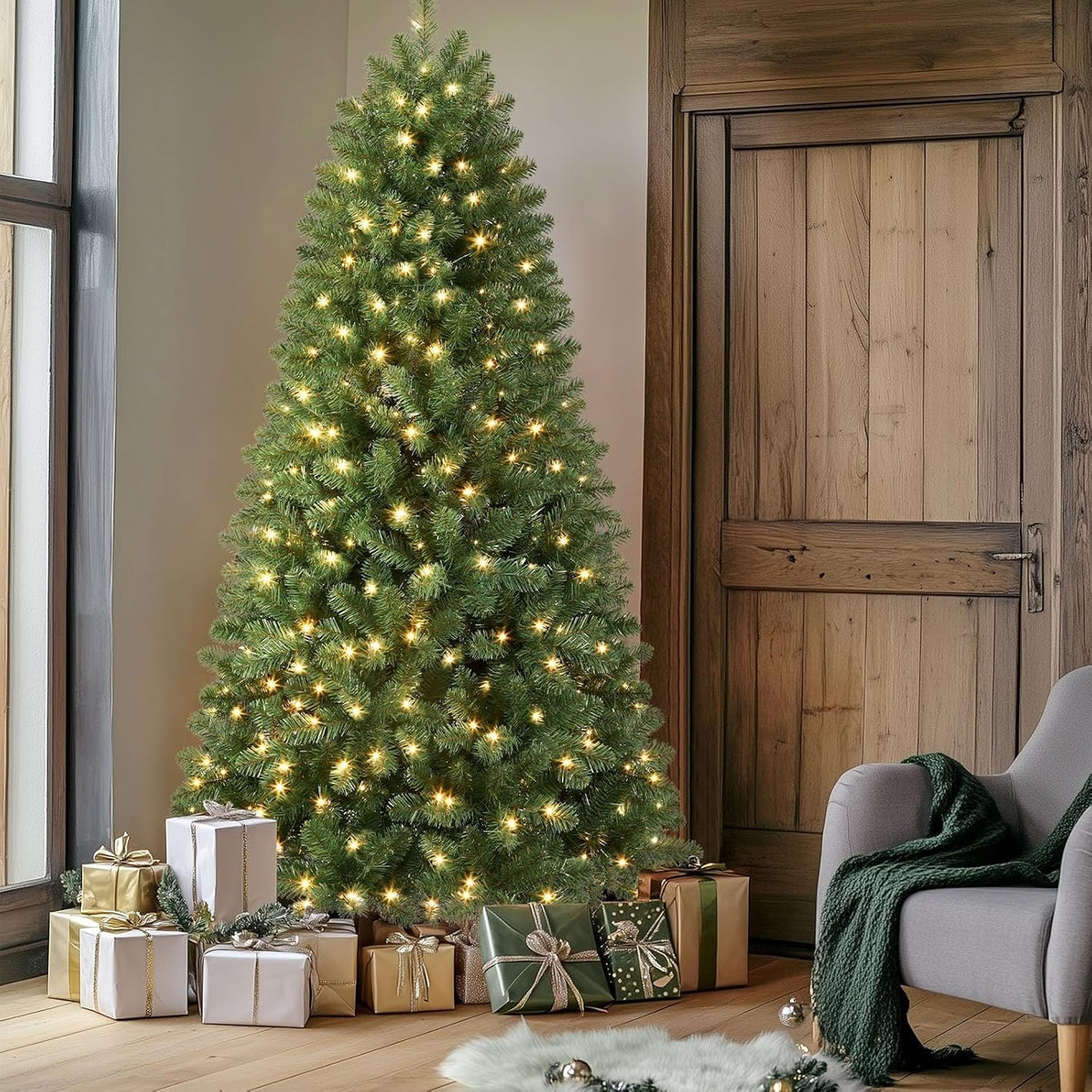 Artificial Christmas Tree With 250 Warm White Lights And 900 Branch Tips - Image 4