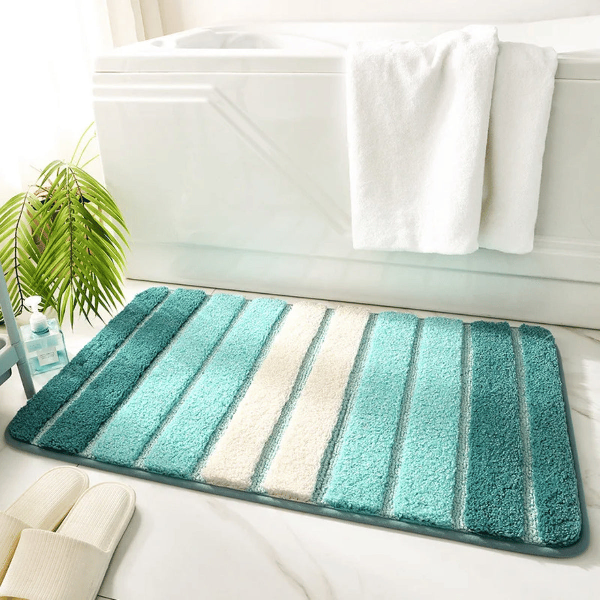 Quick-Drying Absorbent Microfiber Bath Mat With Non-Slip Backing - Image 3