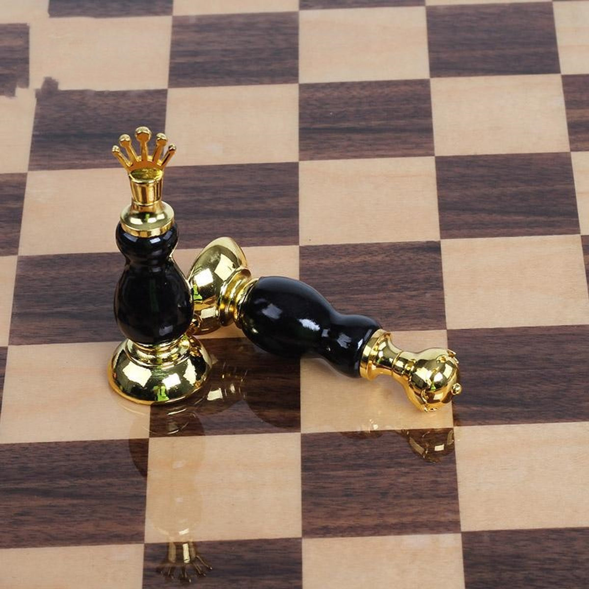 Wooden Chess Set With Zinc Alloy Handcrafted Chess Pieces - Image 4